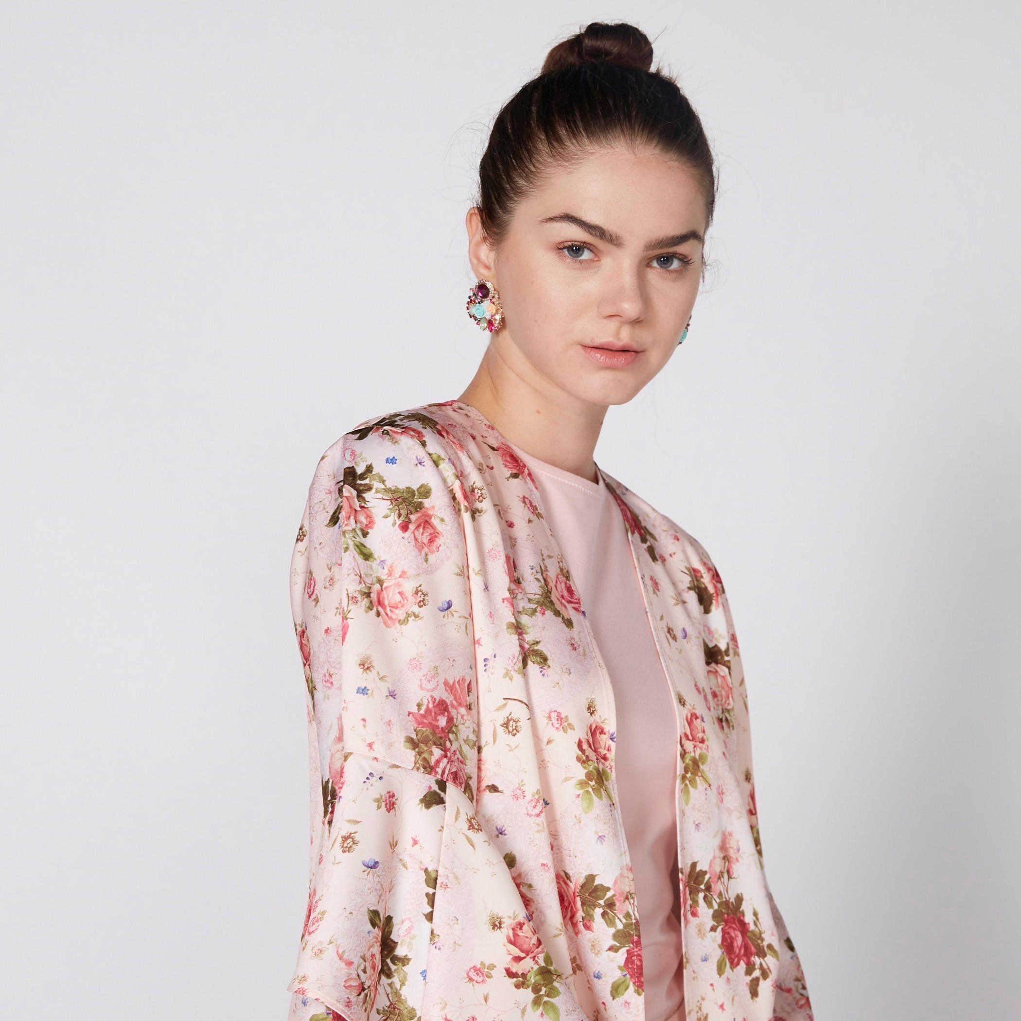 جاكيت مفتوح من الأمام بأكمام واسعة وطبعات الأزهار-women-clothing-cardigansandjumpers-jumpers-image-2