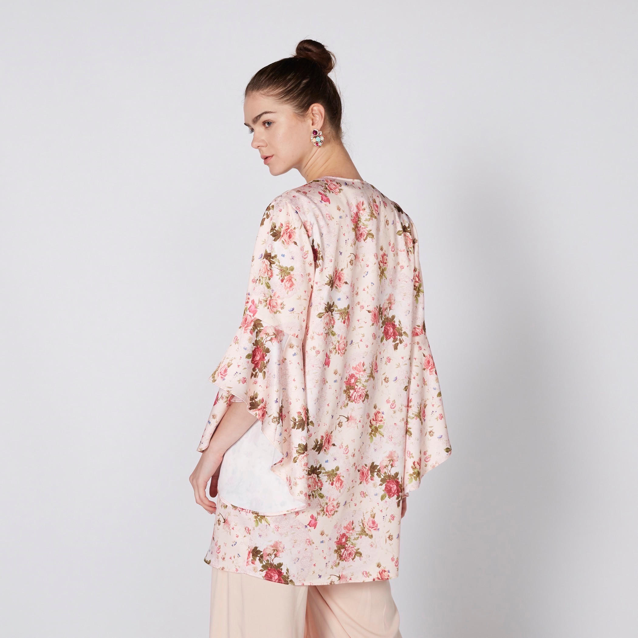 جاكيت مفتوح من الأمام بأكمام واسعة وطبعات الأزهار-women-clothing-cardigansandjumpers-jumpers-image-3