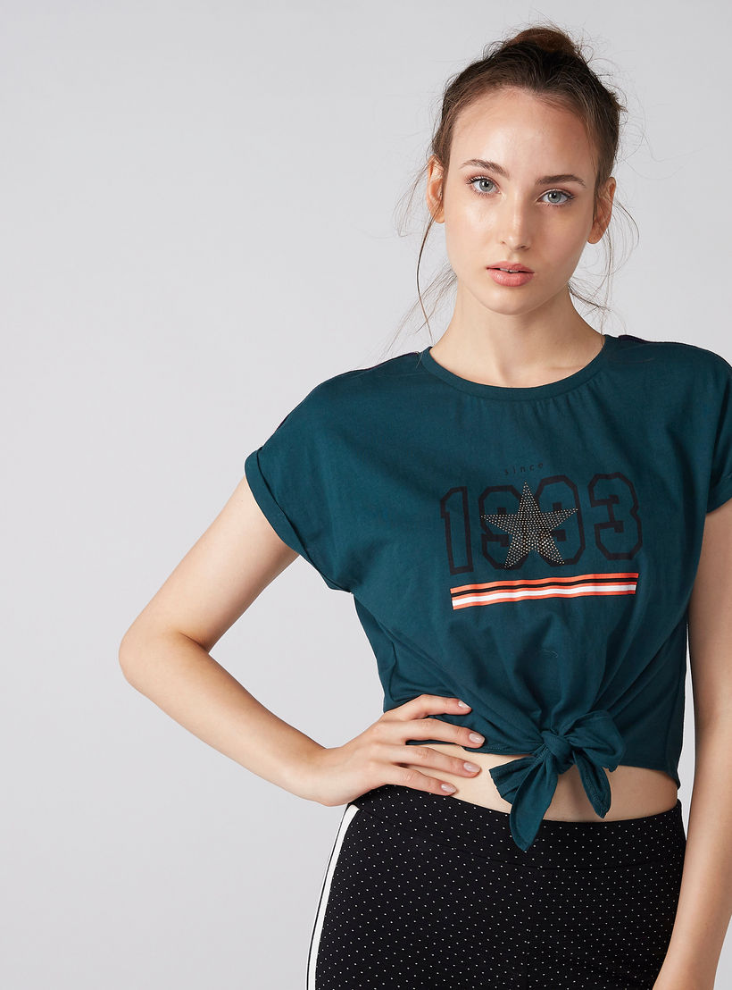 بلوزة قصيرة برباط وطبعات-women-clothing-tshirts-image-1
