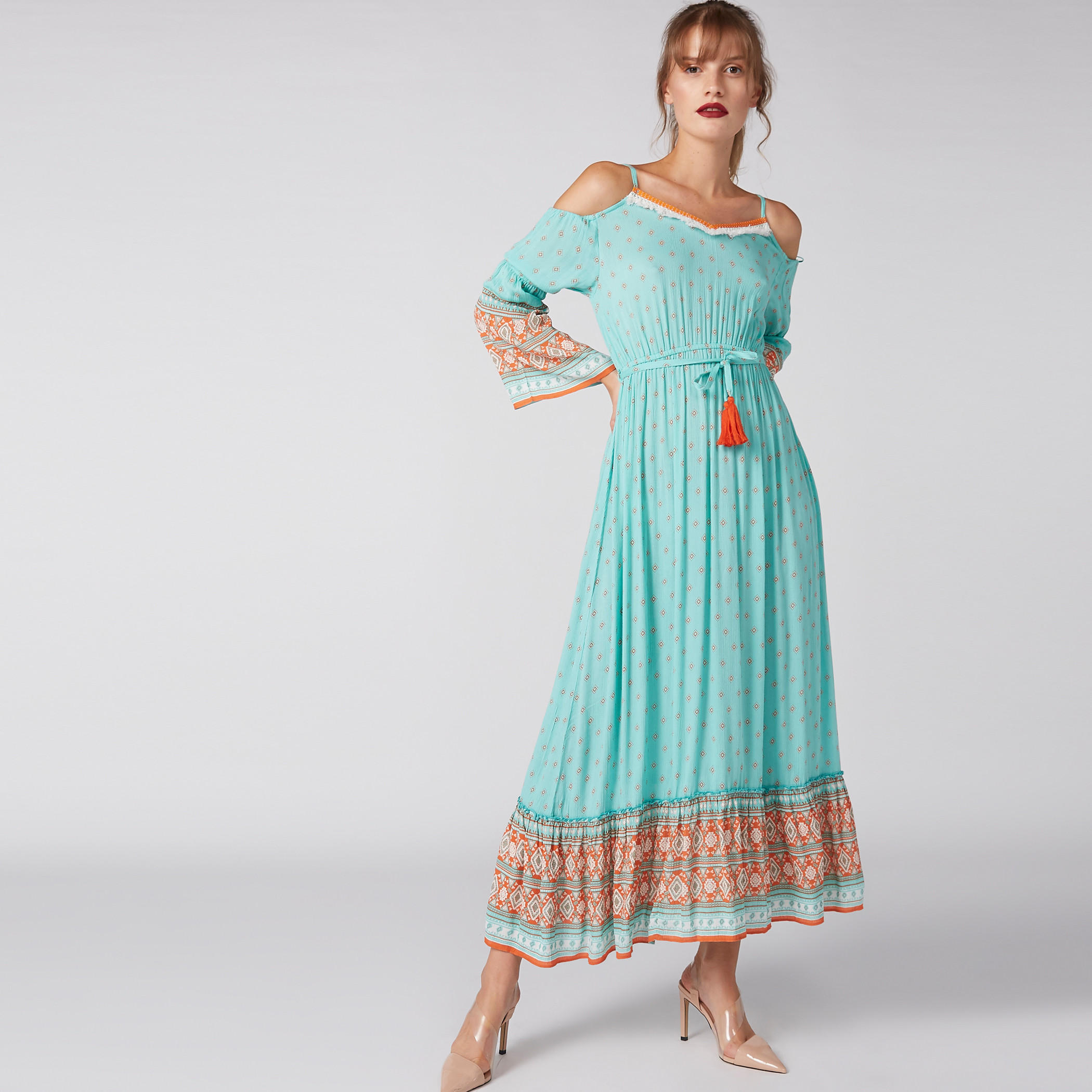 فستان مكشوف الأكتاف بأربطة وشُرّابات وطبعات-women-clothing-dresses-image-2