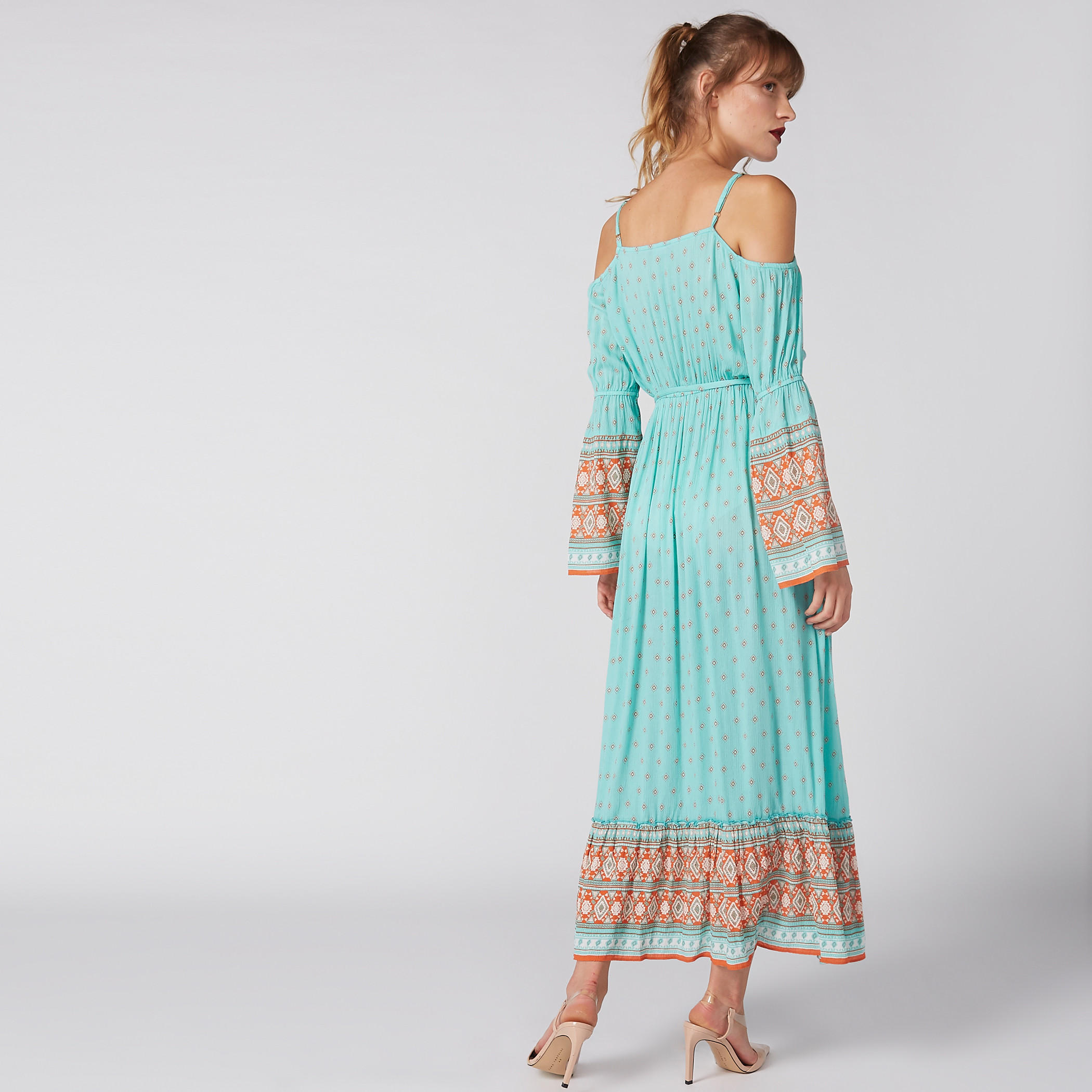 فستان مكشوف الأكتاف بأربطة وشُرّابات وطبعات-women-clothing-dresses-image-3