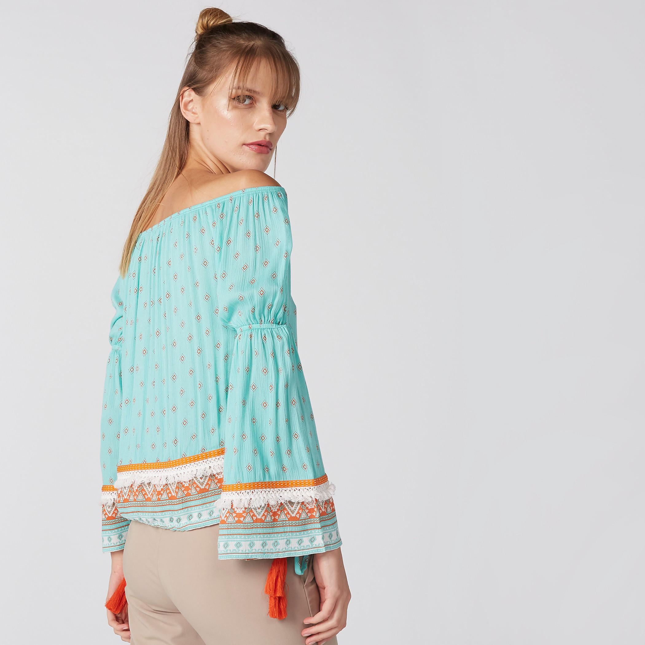 بلوزة أكتاف مكشوفة وأكمام طويلة بطبعات-women-clothing-shirtsandblouses-blouses-image-3