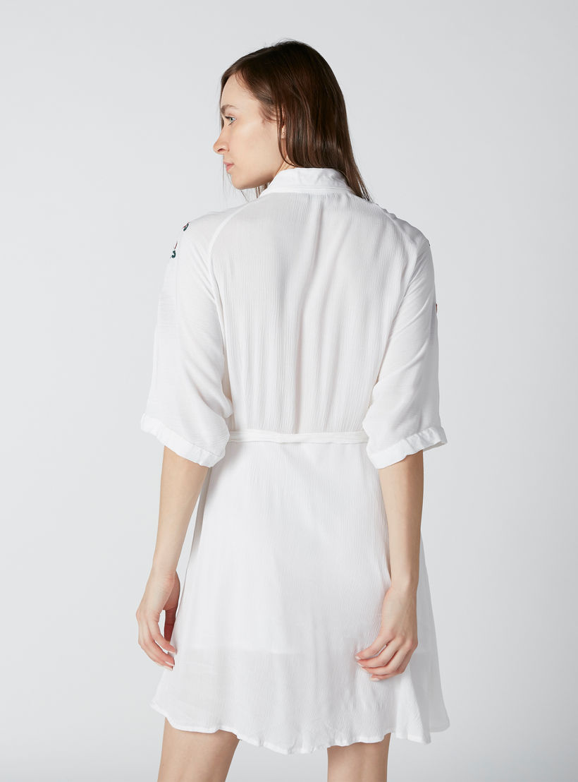 فستان قميص مطرّز متوسط الطول بحوّاف غير مستوية-women-clothing-dresses-image-2