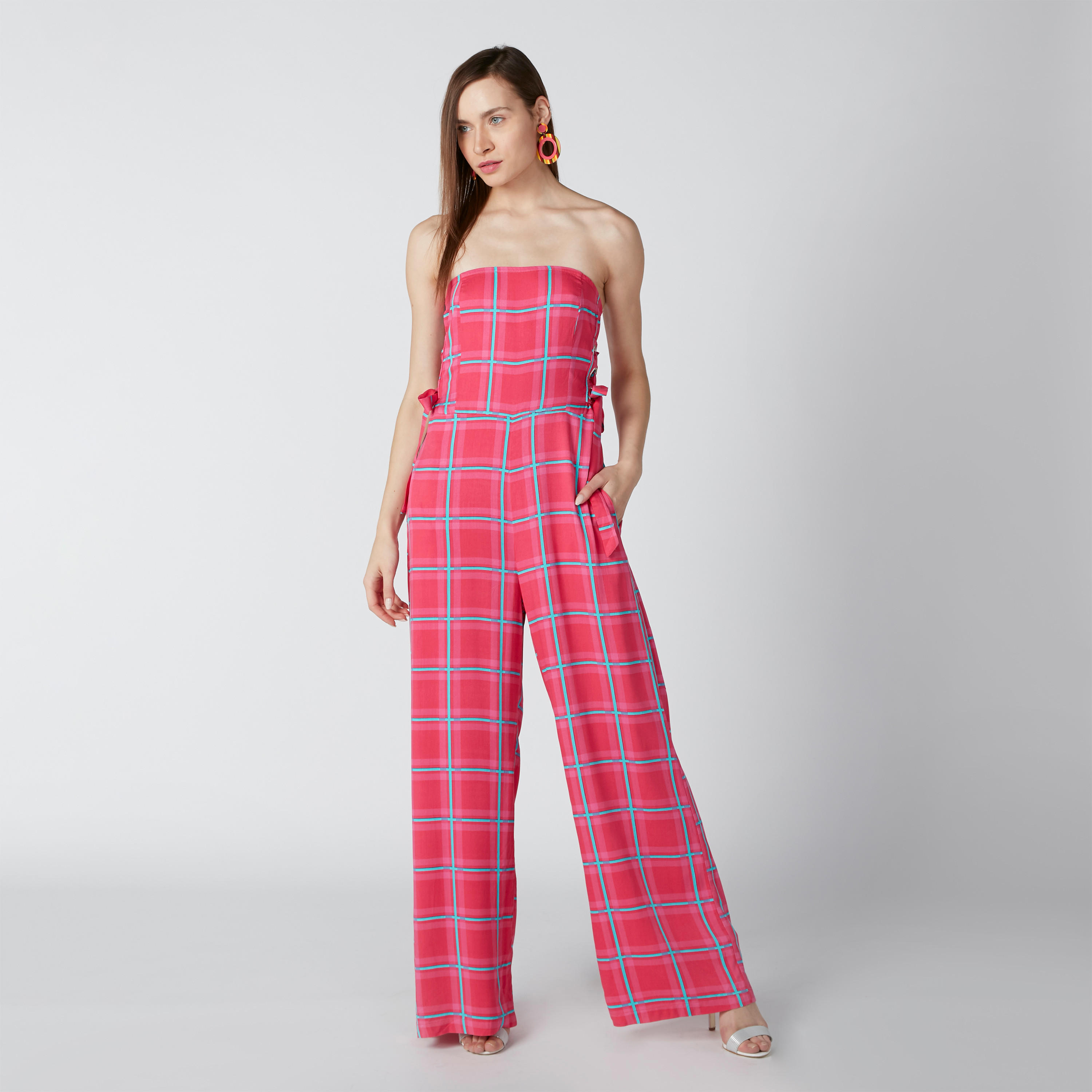 أفرول كاروهات مكشوف الأكتاف برباط وجيوب-women-clothing-jumpsuits-image-4