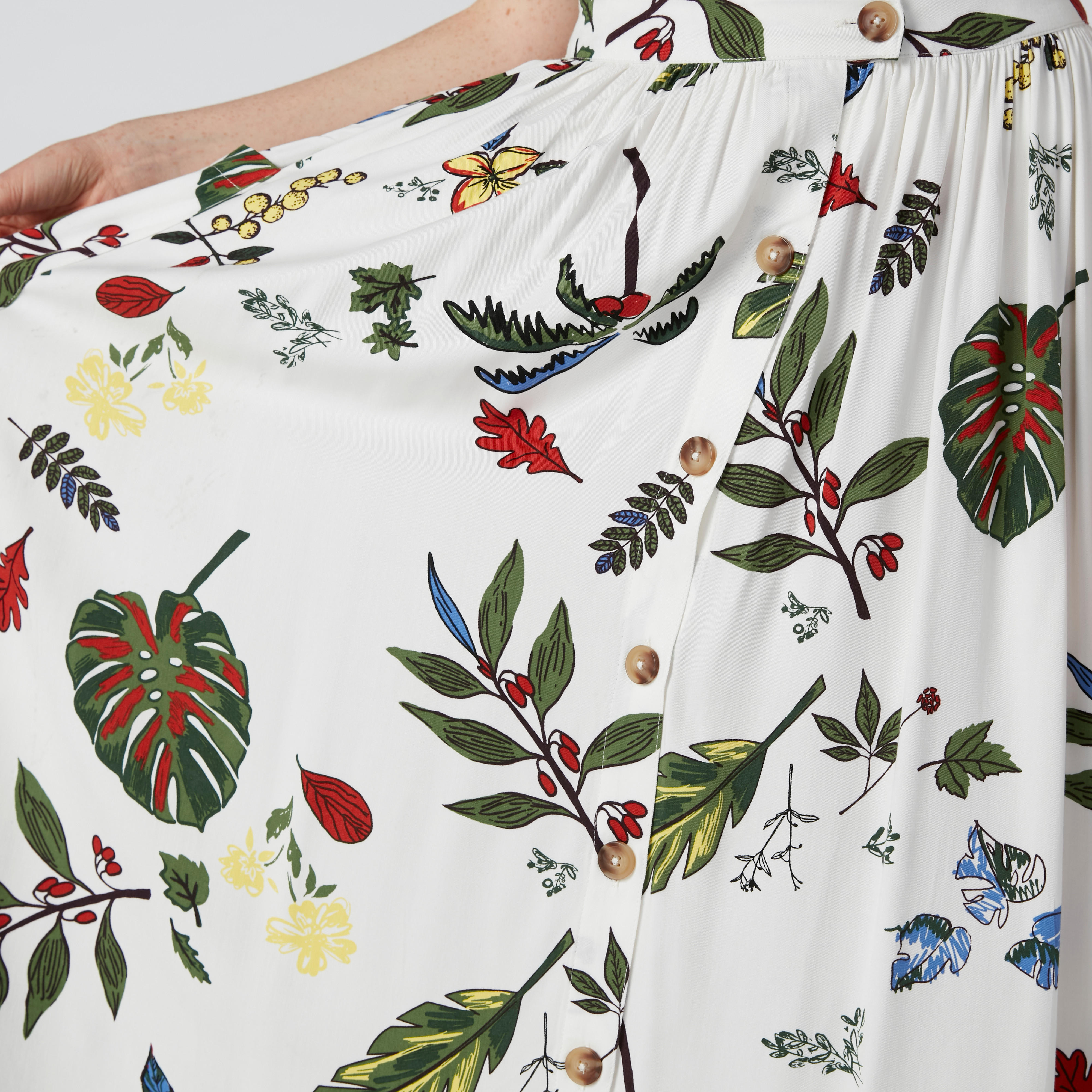 تنورة متوسطة الطول بزر إغلاق وطبعات زهرية-women-clothing-bottoms-skirts-image-6