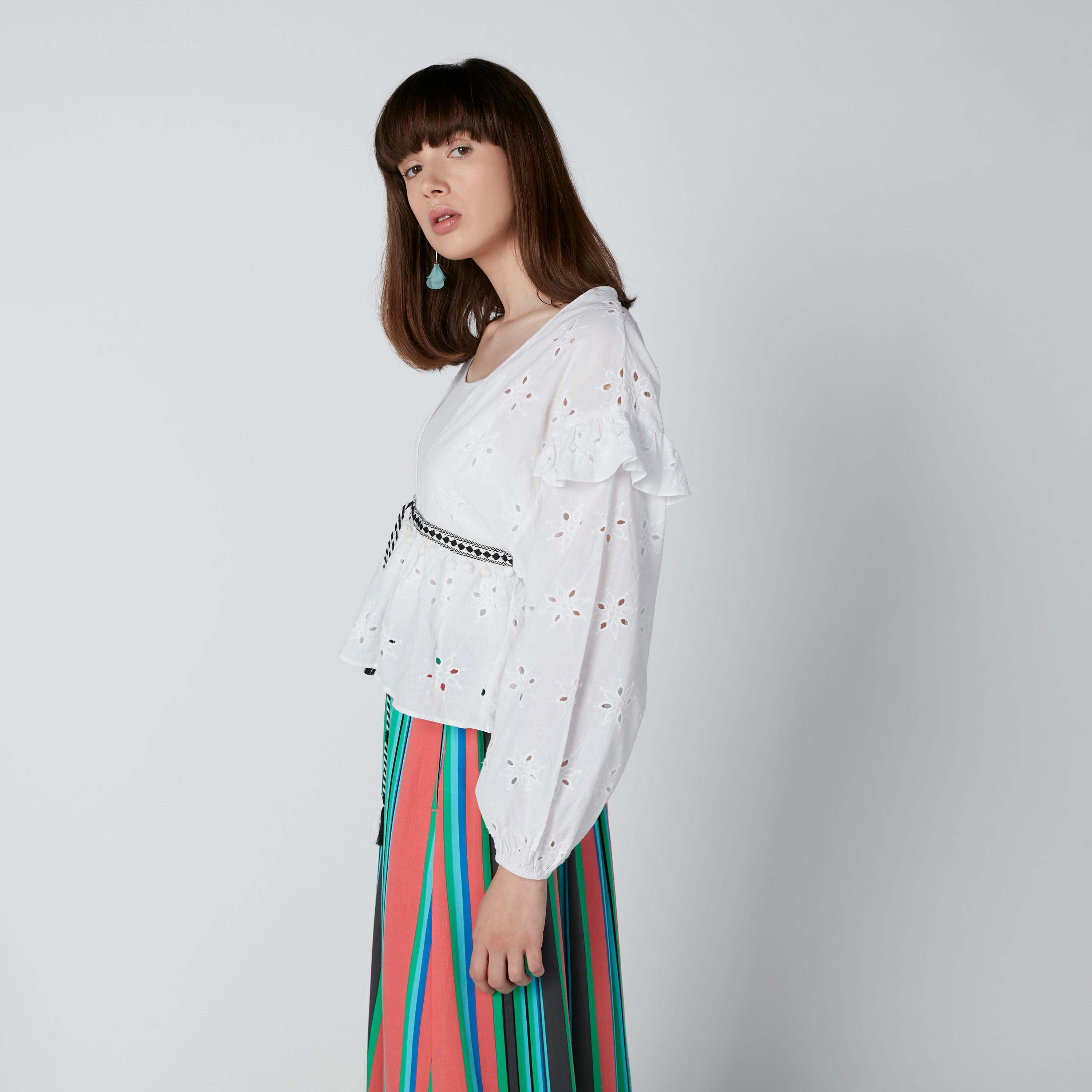 بلوزة بتفاصيل شيفلي ورباط-women-clothing-shirtsandblouses-blouses-image-3