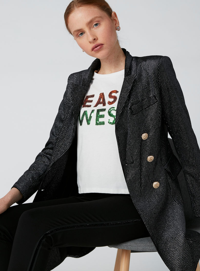 تيشيرت بياقة مستديرة وأكمام قصيرة وتفاصيل ترتر-women-clothing-tshirts-image-2