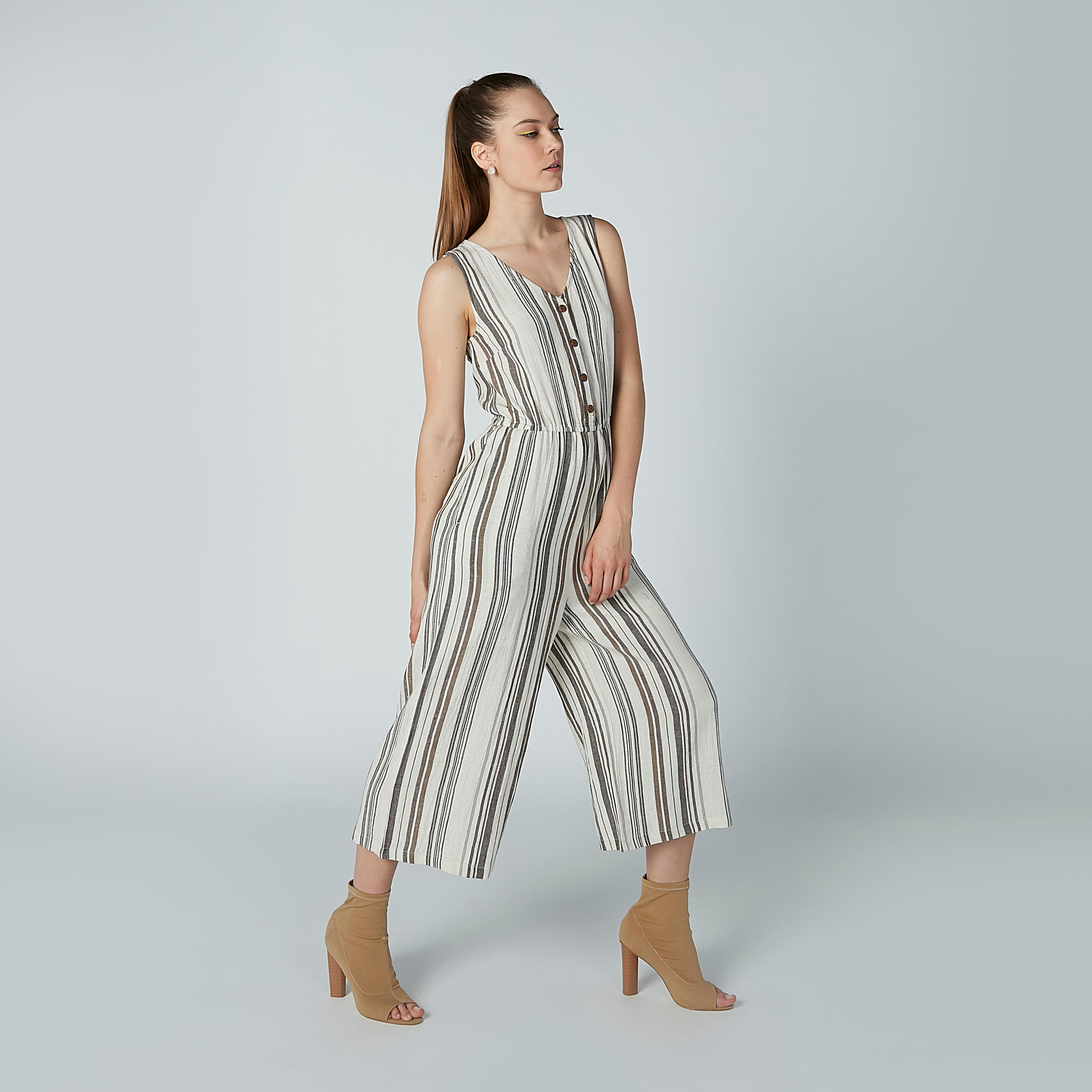 أفرول مقلم دون أكمام بياقة V-women-clothing-jumpsuits-image-2