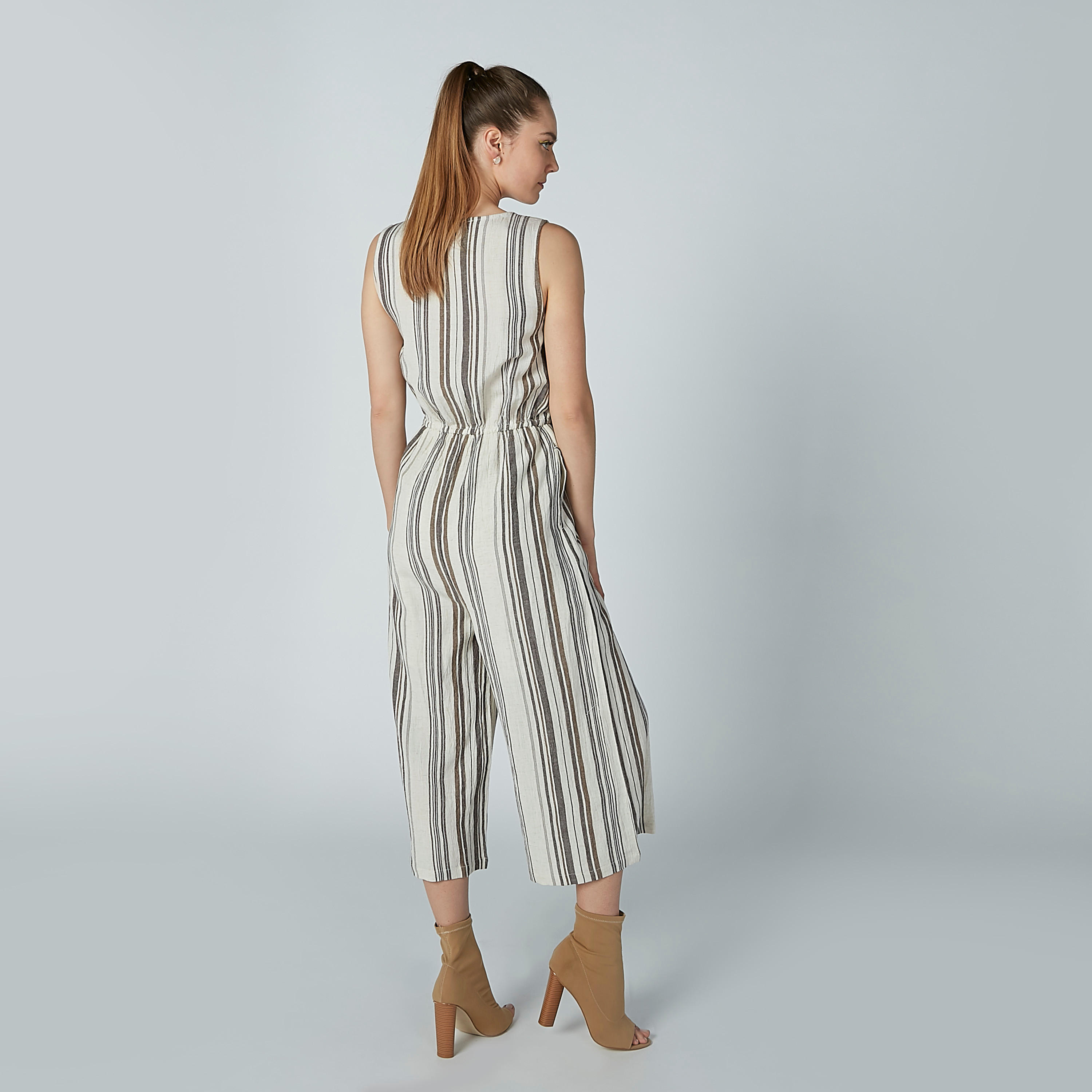 أفرول مقلم دون أكمام بياقة V-women-clothing-jumpsuits-image-1