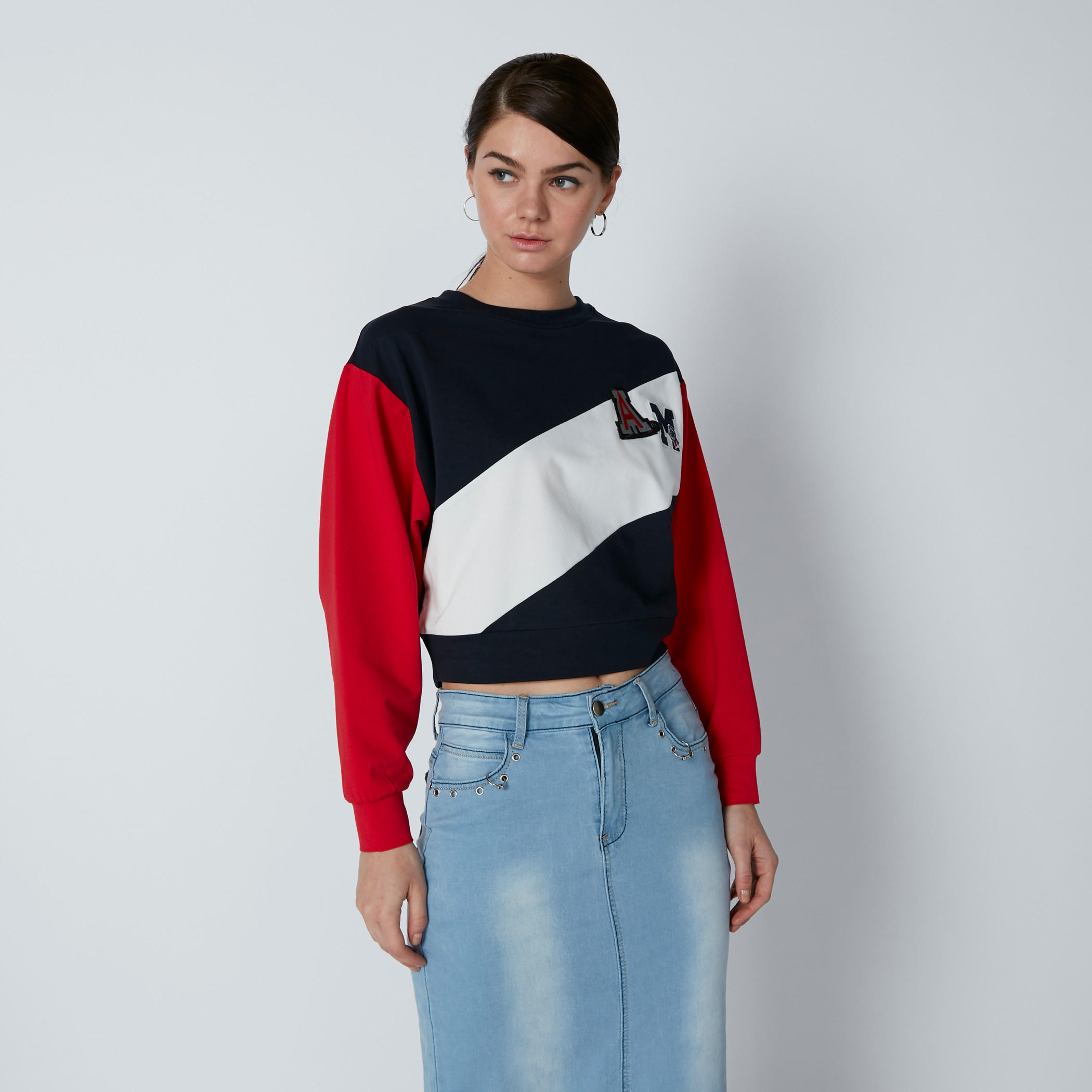 سويت شيرت قصير بياقة ضيّقة وأكمام طويلة وتزيينات-women-winterwear-hoodiesandsweatshirts-sweatshirts-image-3