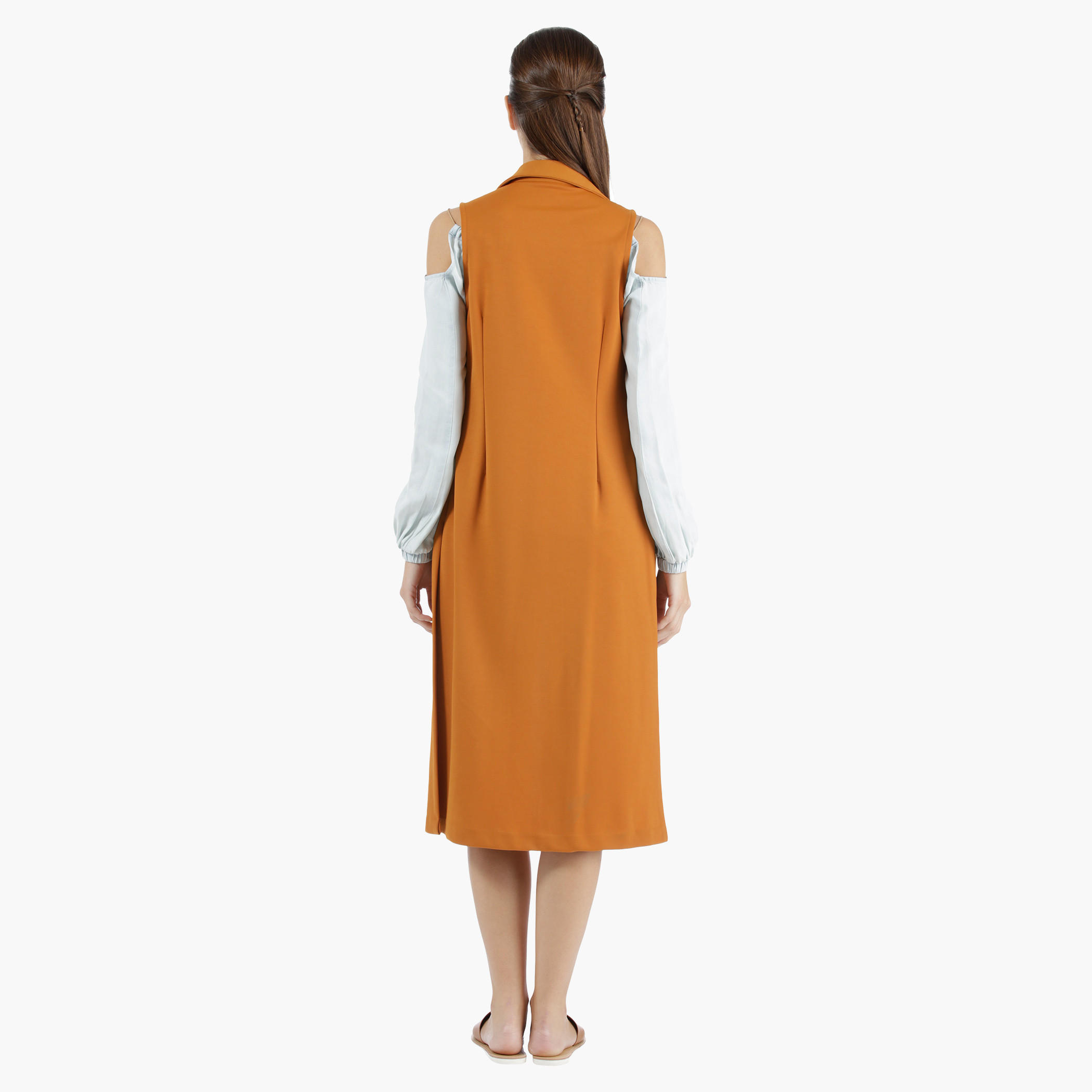 Sleeveless Long Jacket in Regular Fit-women-winterwear-coatsandjackets-jackets-image-2