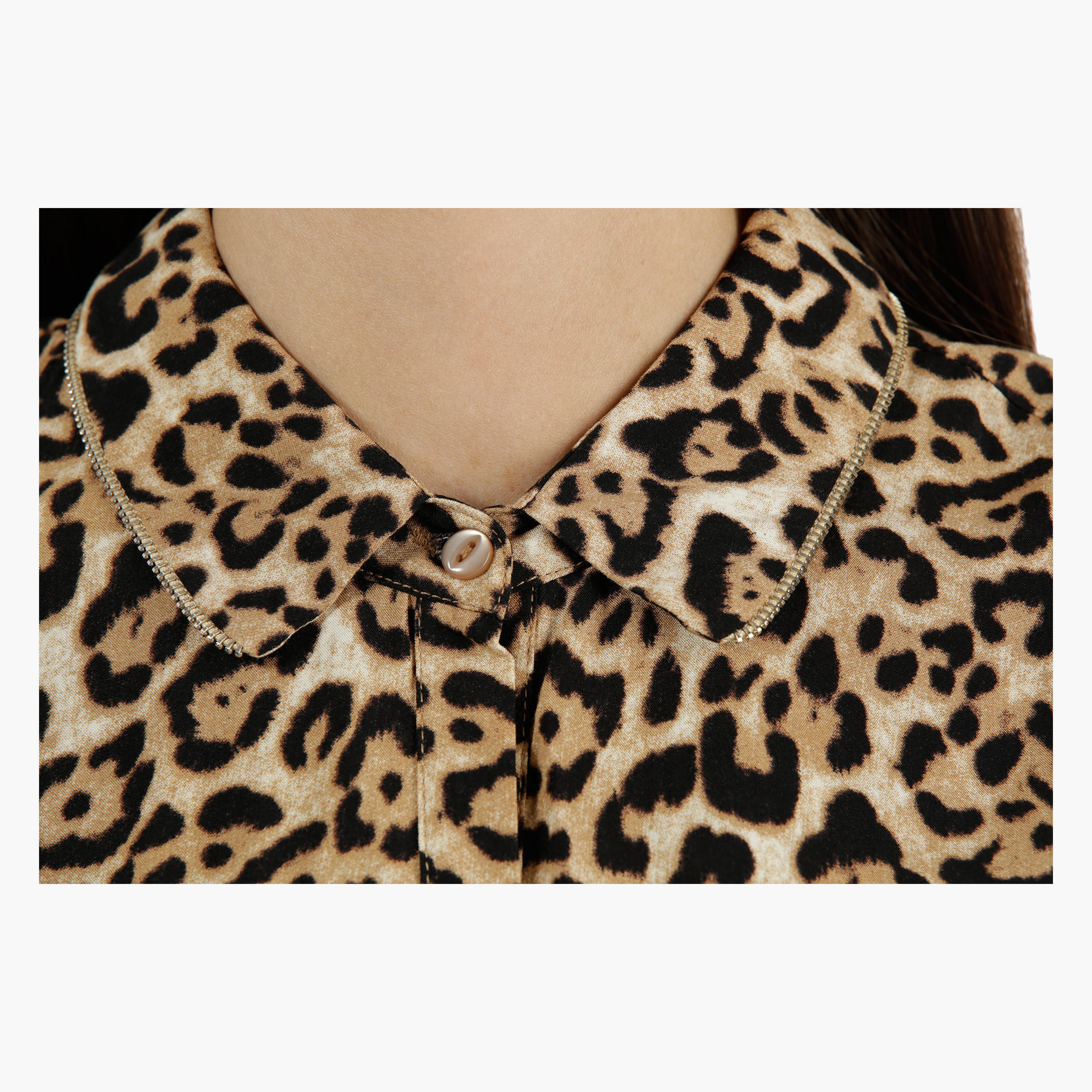 Sleeveless Double Layer Shirt in Regular Fit-women-clothing-shirtsandblouses-blouses-image-4