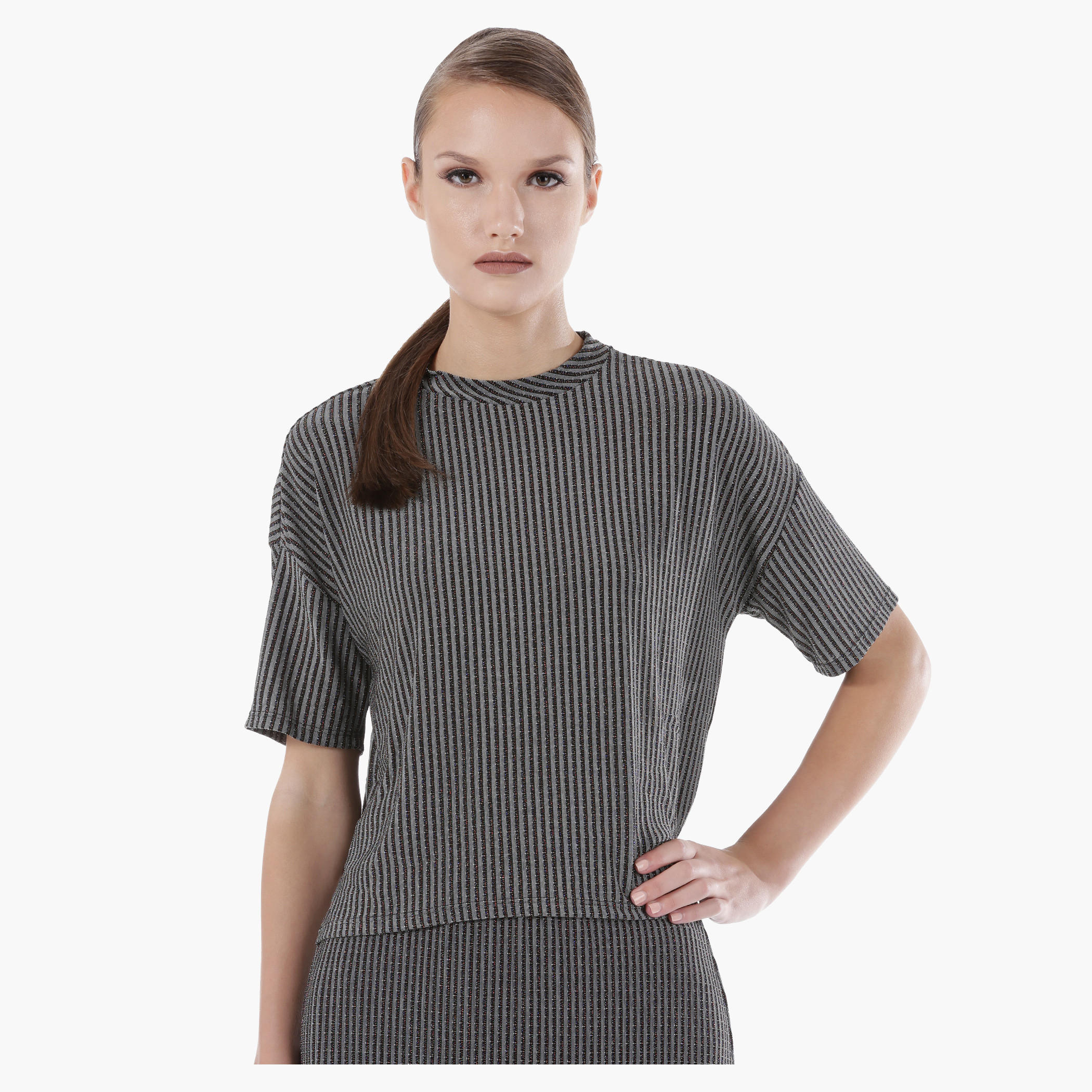 Boxy Crop Top with Short Sleeves in Regular Fit-women-clothing-tshirts-image-1