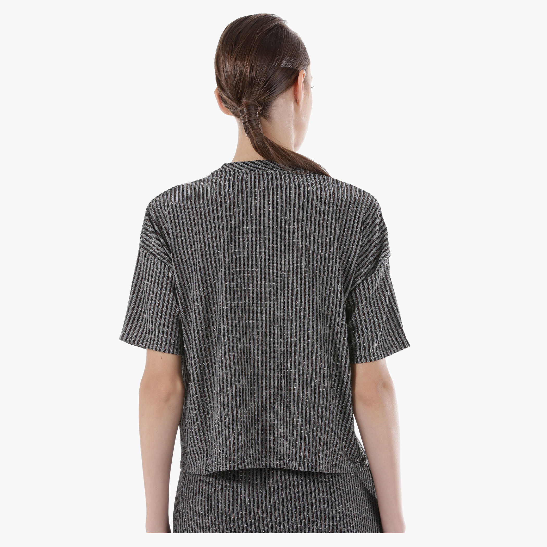 Boxy Crop Top with Short Sleeves in Regular Fit-women-clothing-tshirts-image-2