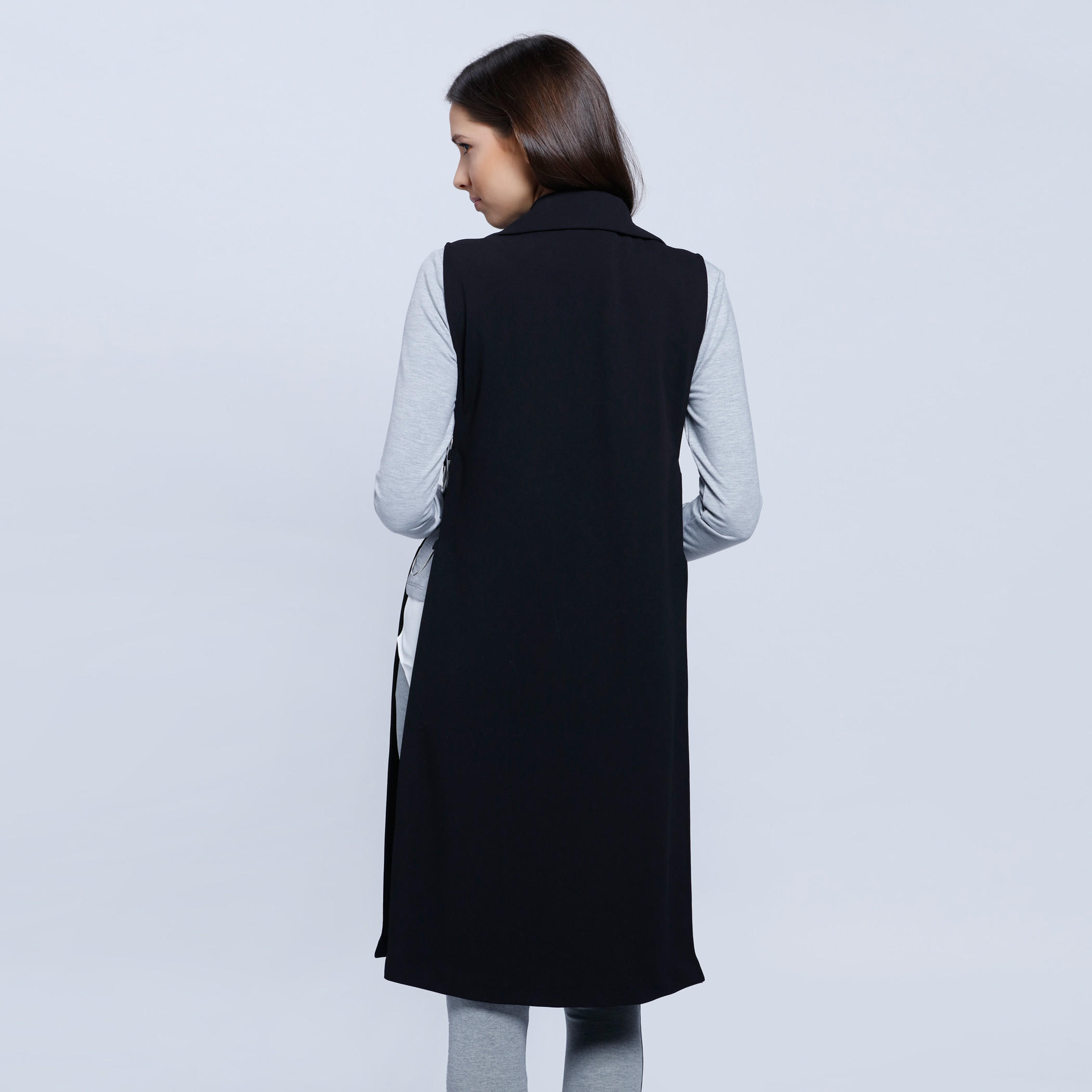 Sleeveless Longline Blazer with Notch Collar and Patch Pockets-women-winterwear-coatsandjackets-jackets-image-2