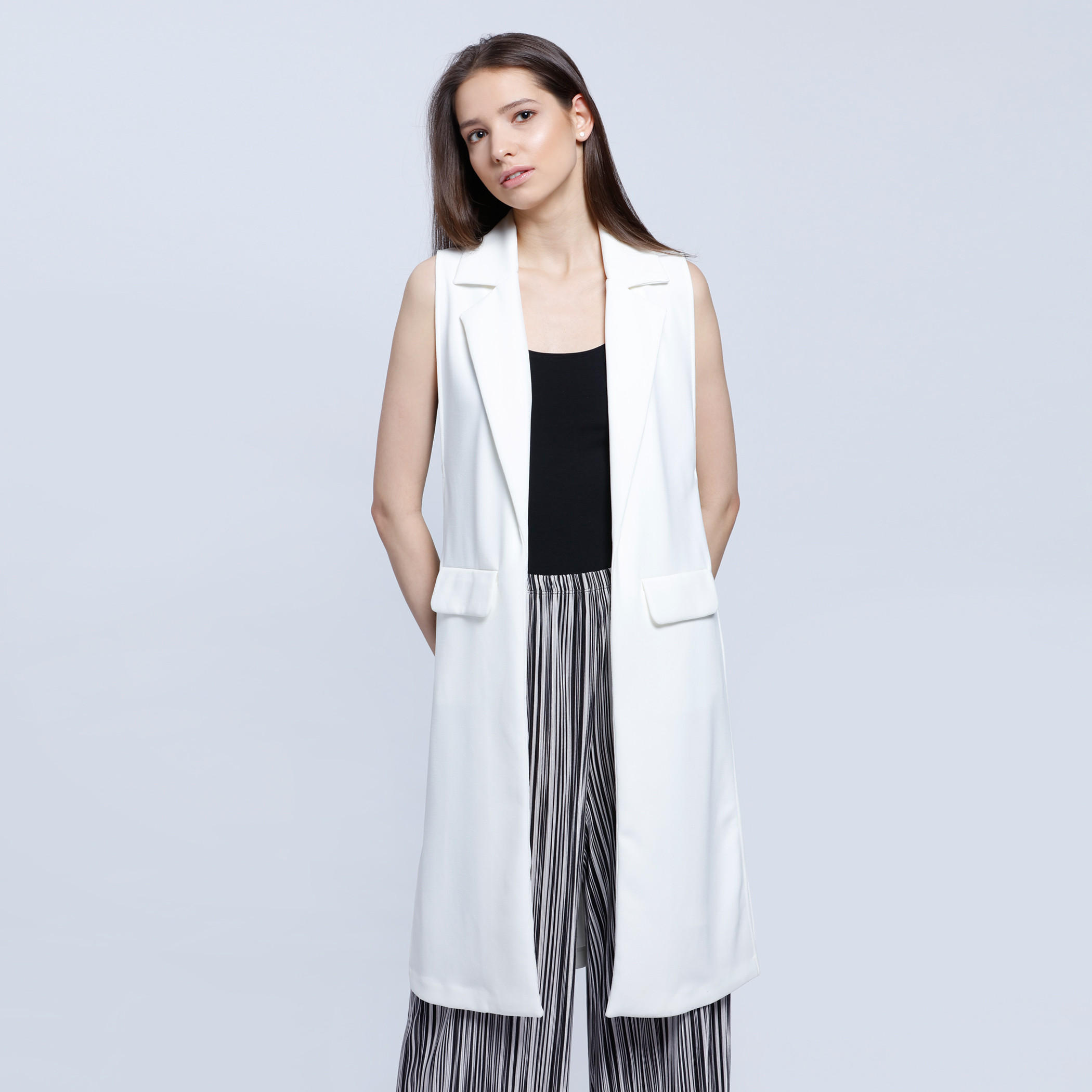 Sleeveless Longline Blazer with Notch Collar and Patch Pockets-women-winterwear-coatsandjackets-jackets-image-6