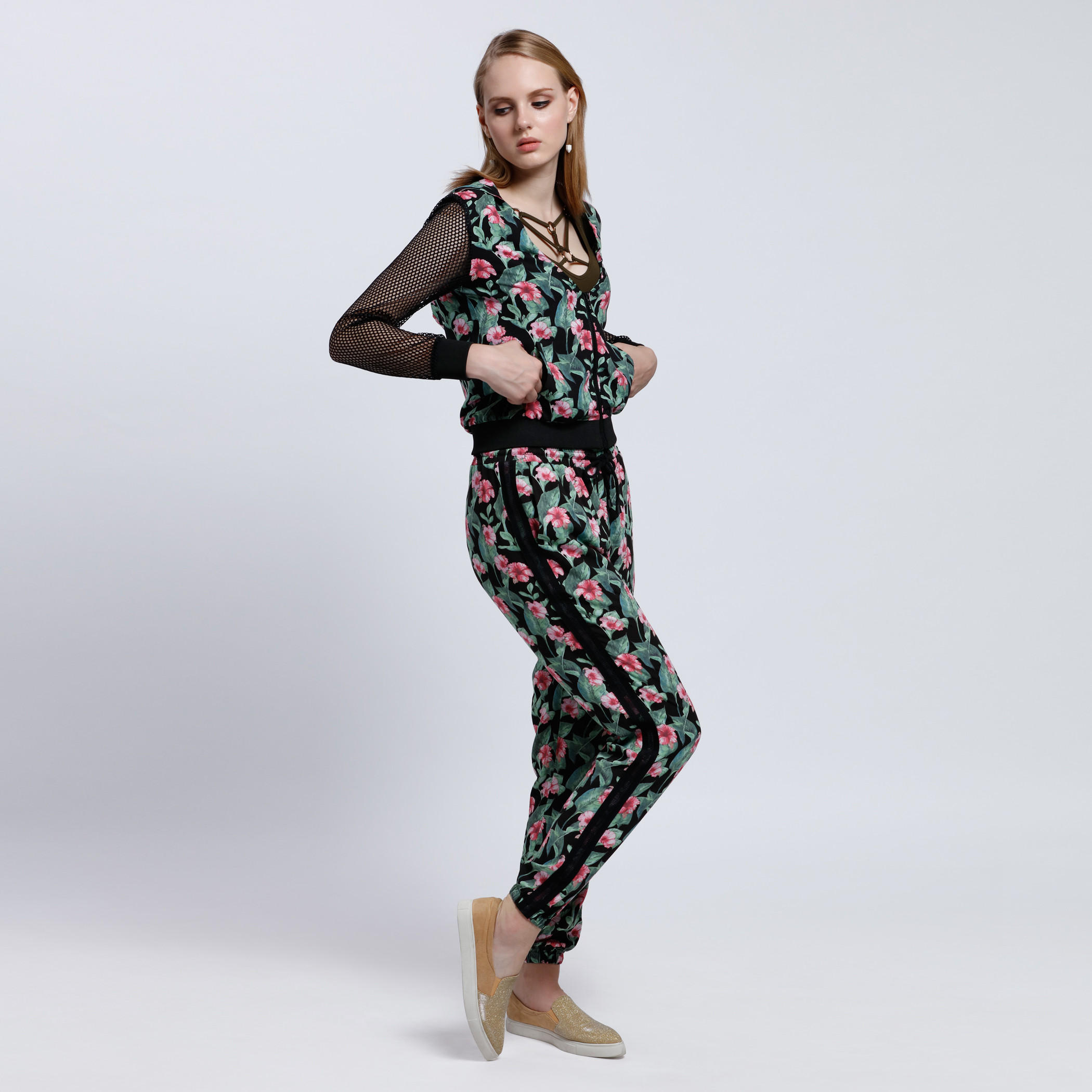 Long Sleeves Bomber Jacket-women-winterwear-coatsandjackets-jackets-image-1