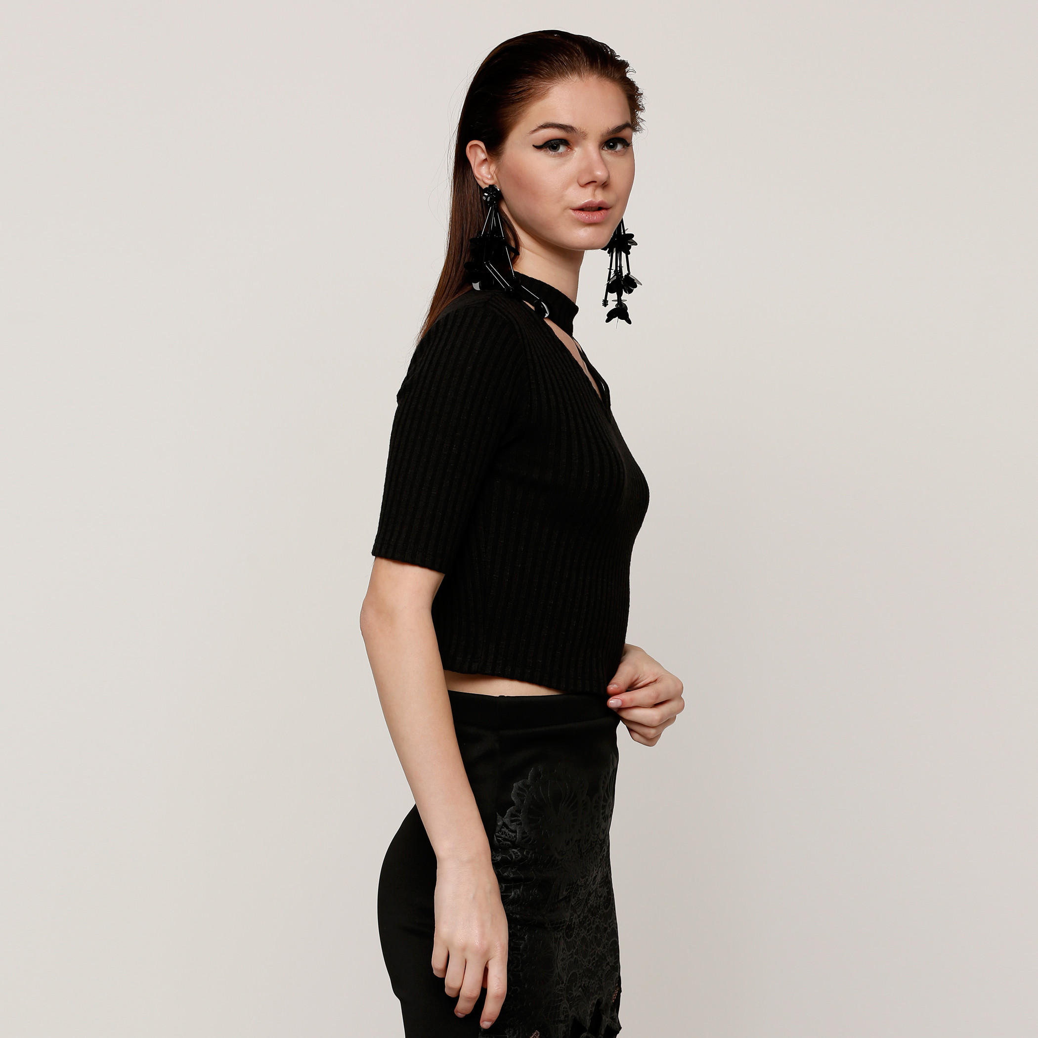 بلوزة مضلّعة بياقة طوق وأكمام قصيرة-women-clothing-shirtsandblouses-blouses-image-3