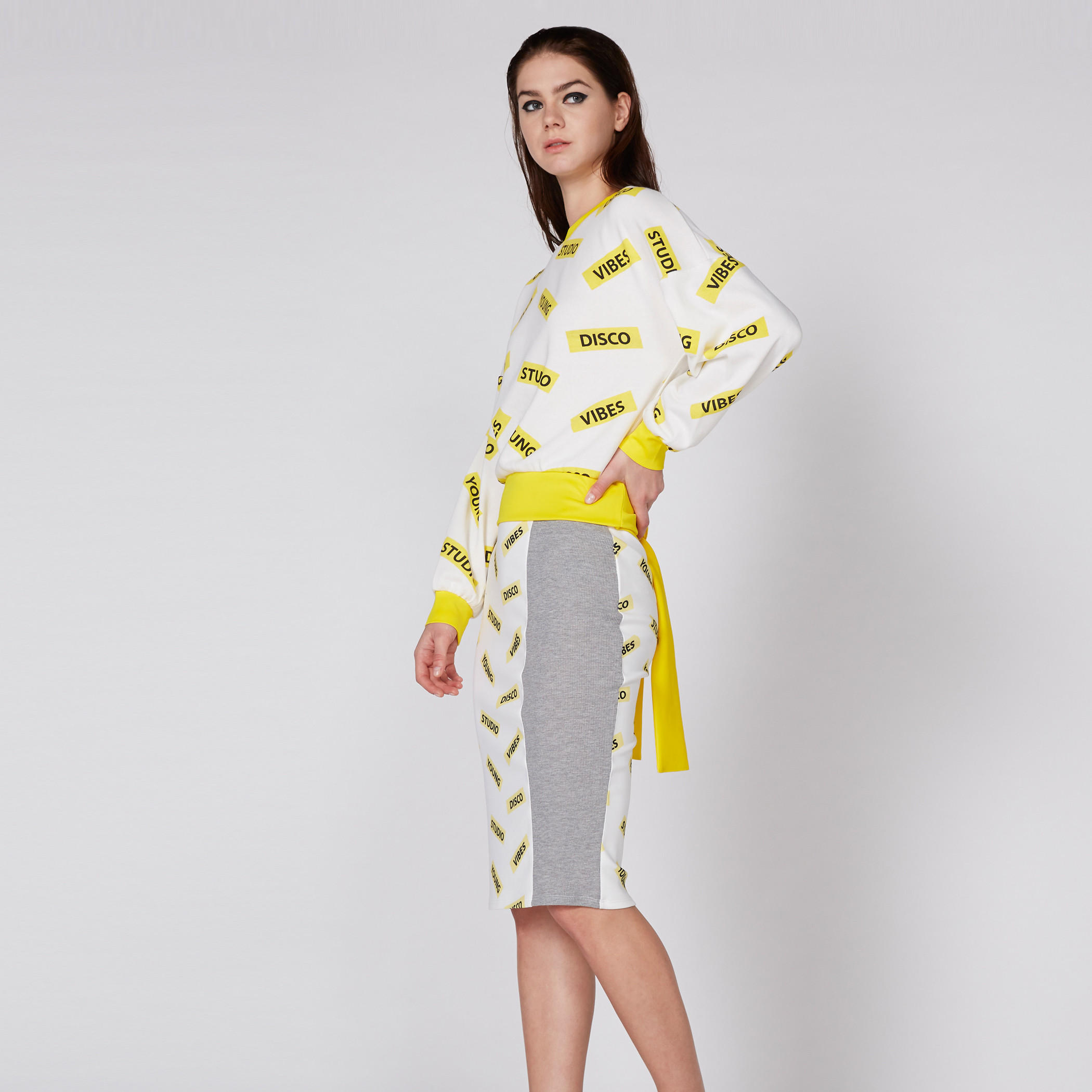 تنورة ضيّقة بخصر مطّاطي وطبعات-women-clothing-bottoms-skirts-image-2
