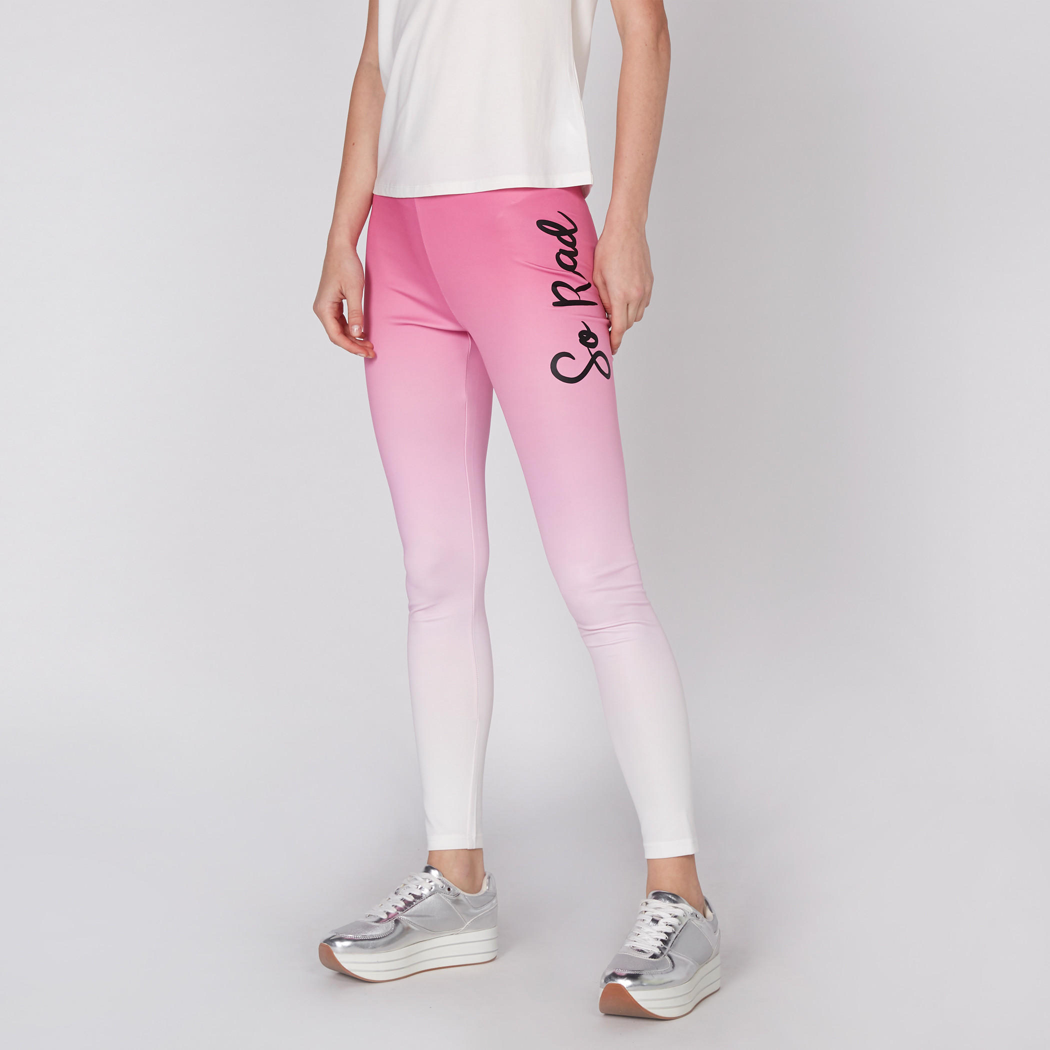 بنطال ليقنز طويل بطبعات وخصر مطاطي-women-clothing-bottoms-leggings-image-1