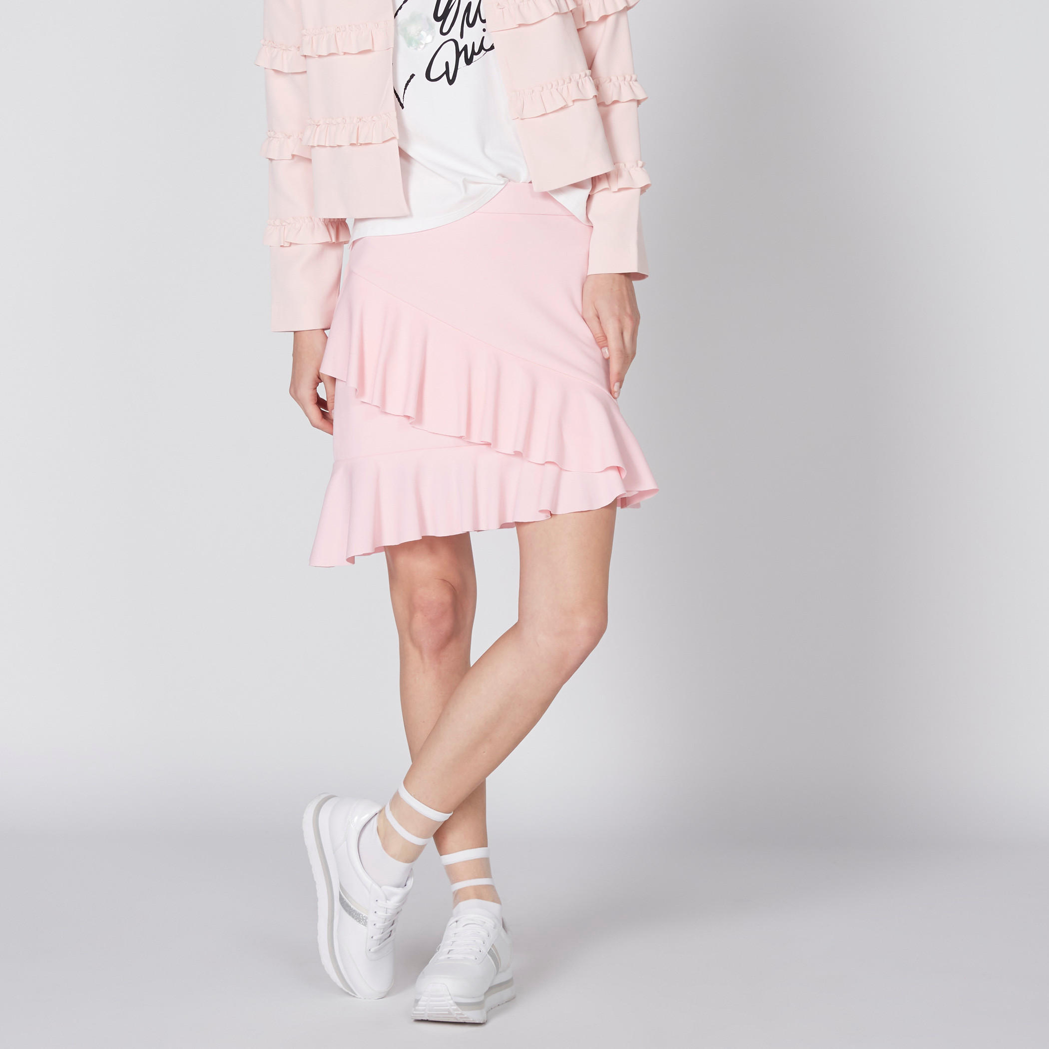 تنورة قصيرة بخصر مطّاطي وتفاصيل كشكش-women-clothing-bottoms-skirts-image-1