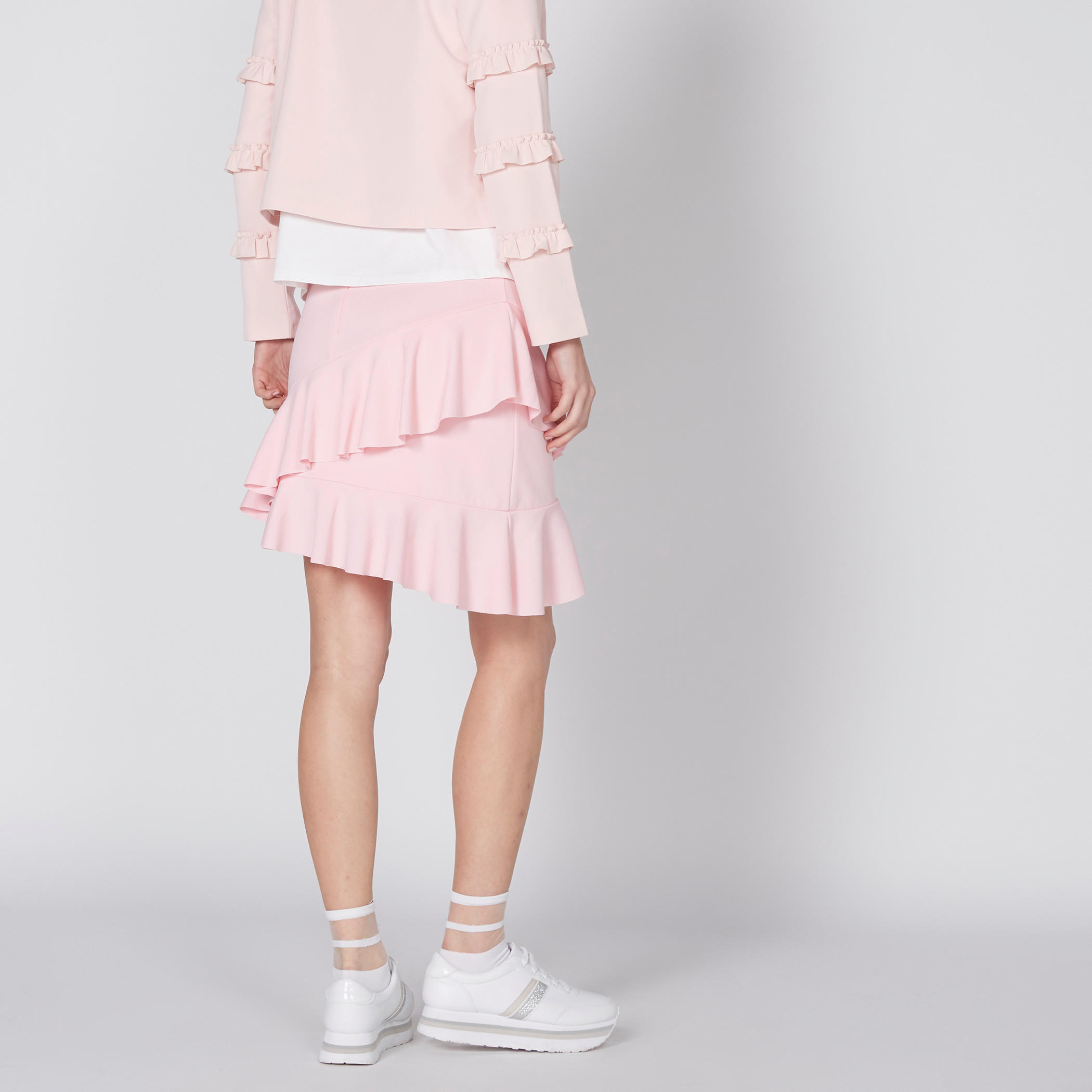 تنورة قصيرة بخصر مطّاطي وتفاصيل كشكش-women-clothing-bottoms-skirts-image-5