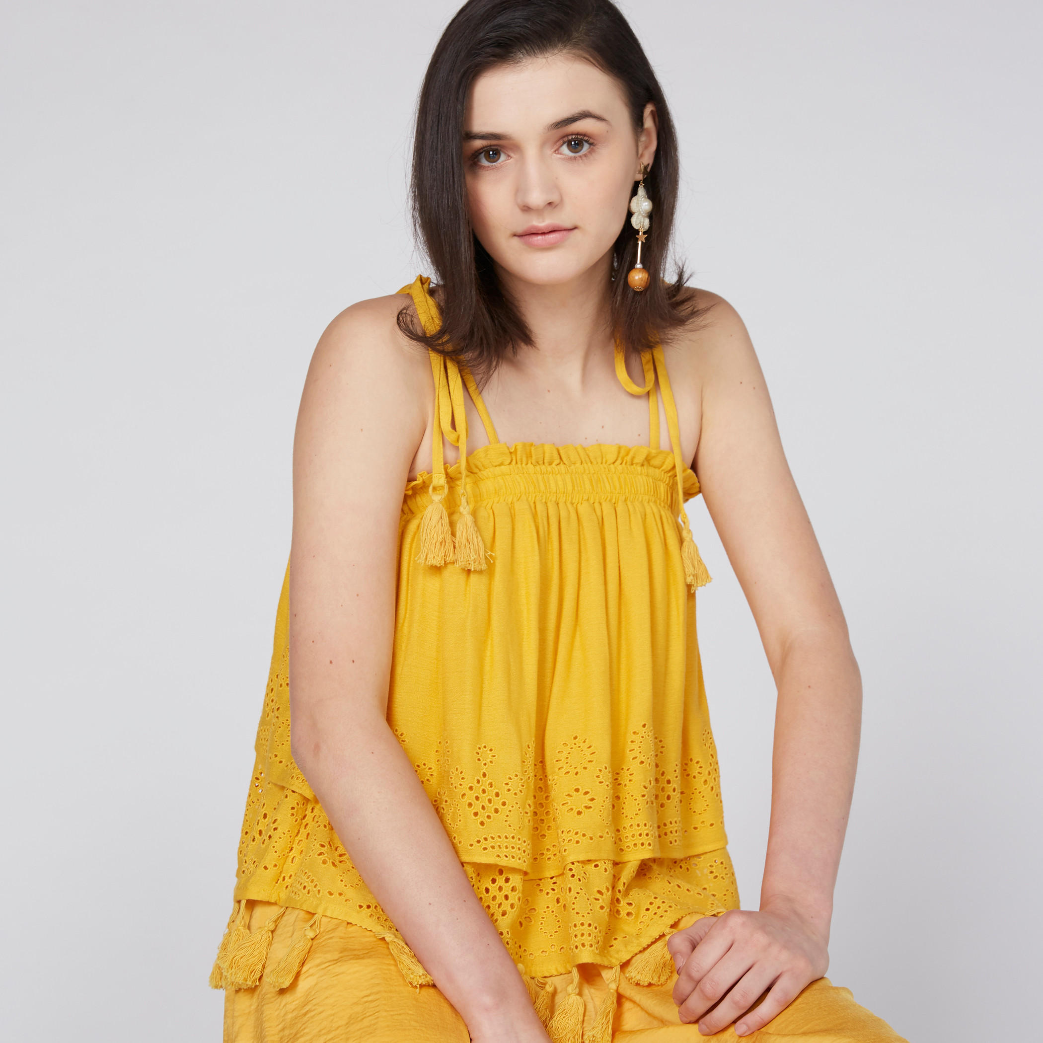 بلوزة بتفاصيل شيفلي ورباط إغلاق-women-clothing-shirtsandblouses-blouses-image-1