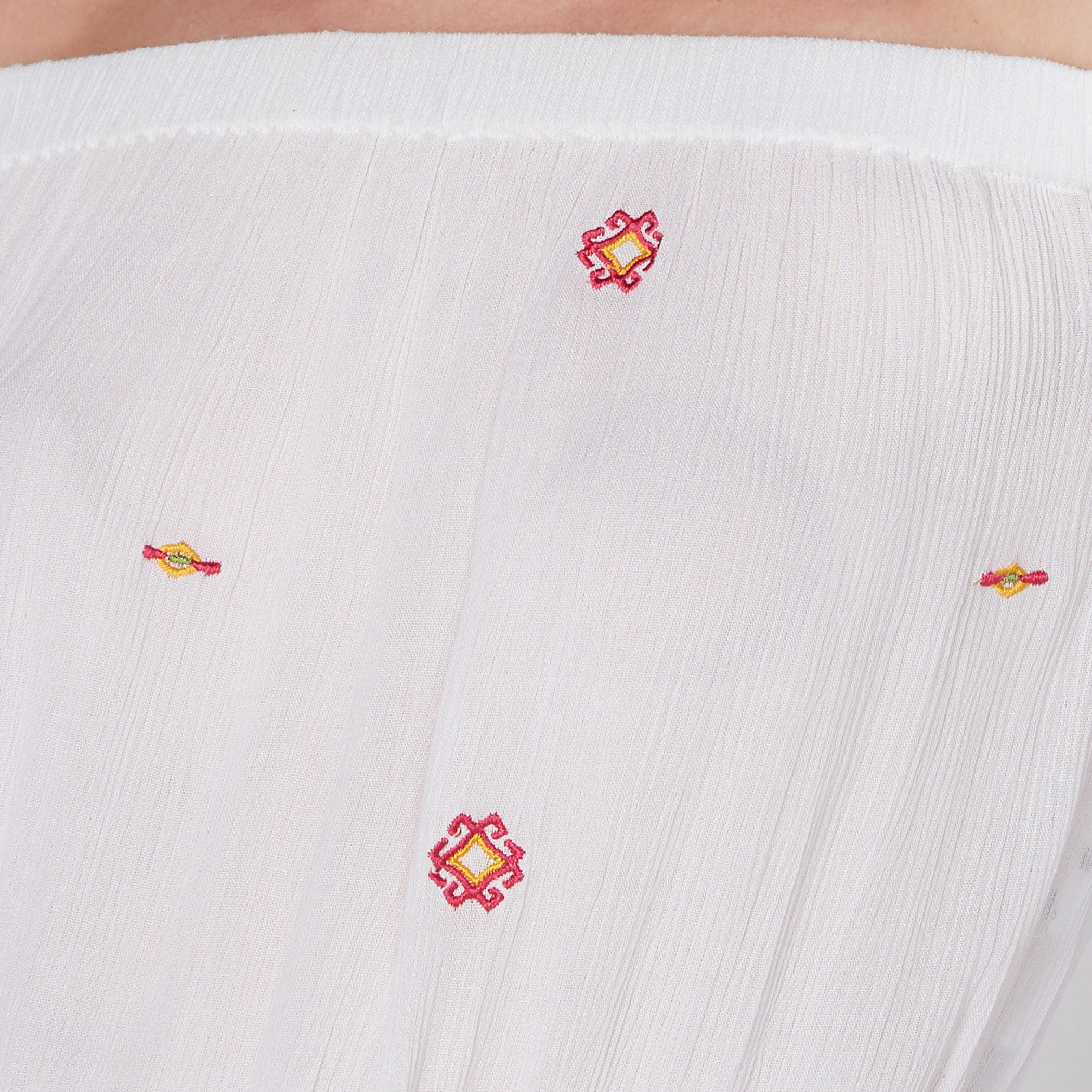 بلوزة مطرزة مكشوفة الكتفين بأكمام طويلة-women-clothing-shirtsandblouses-blouses-image-4