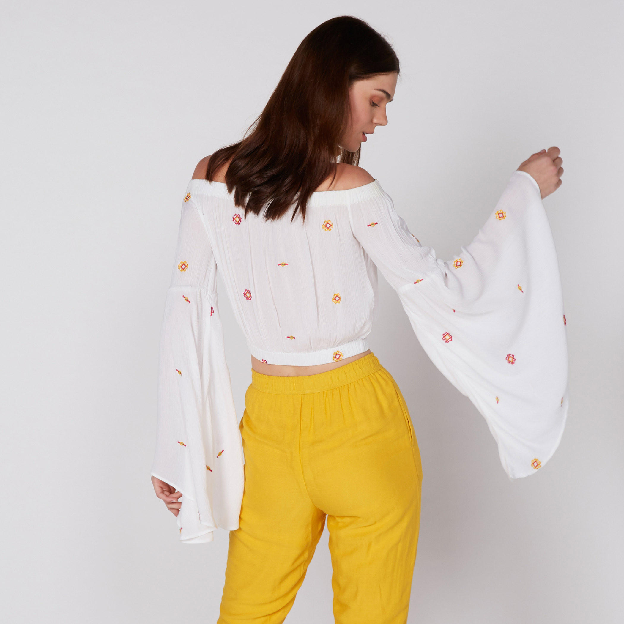 بلوزة مطرزة مكشوفة الكتفين بأكمام طويلة-women-clothing-shirtsandblouses-blouses-image-5