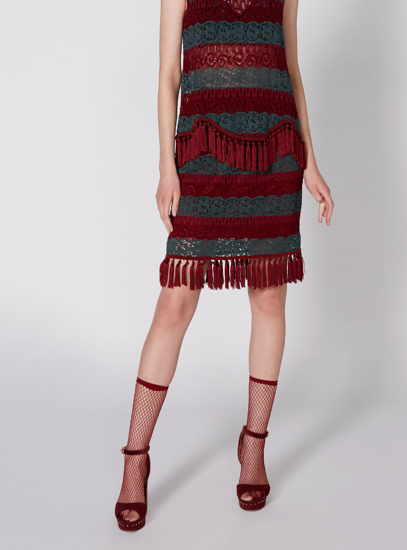 تنورة بخصر مطّاطي وتفاصيل دانتيل وشرّابات-women-clothing-bottoms-skirts-image-1