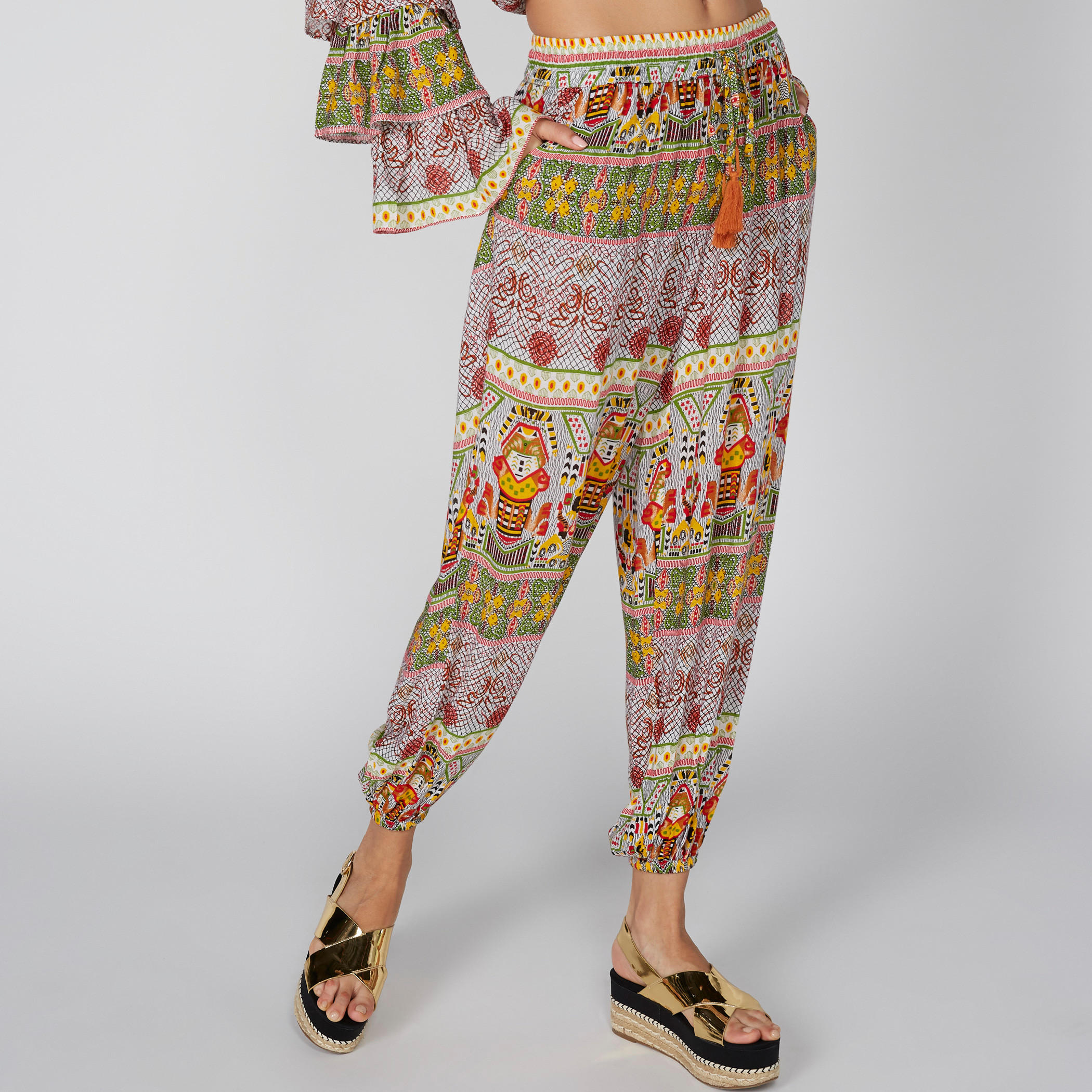 بنطال واسع بطبعات ورباط-women-clothing-bottoms-trousers-image-4