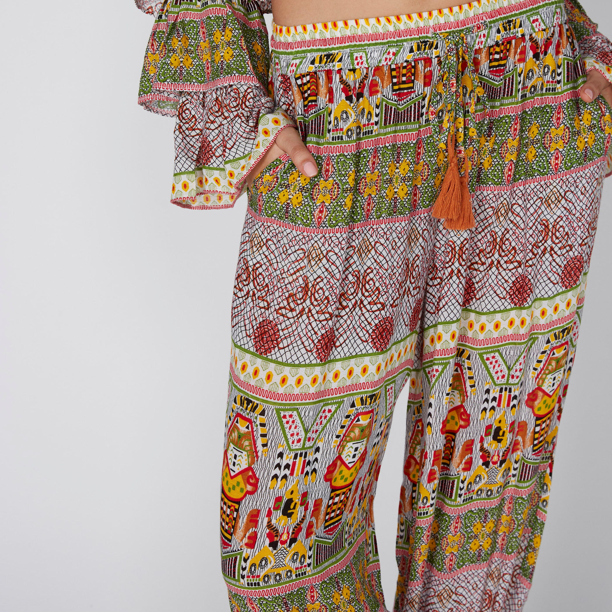 بنطال واسع بطبعات ورباط-women-clothing-bottoms-trousers-image-1
