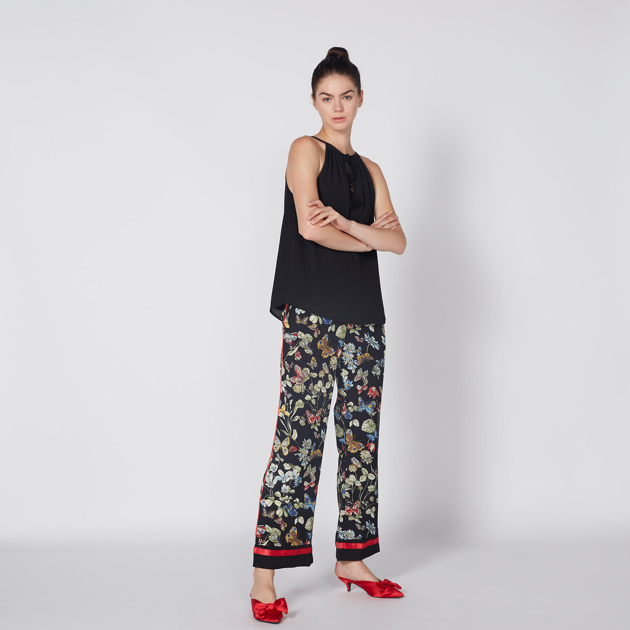 بلوزة دون أكمام بتفاصيل معقودة-women-clothing-shirtsandblouses-blouses-image-2