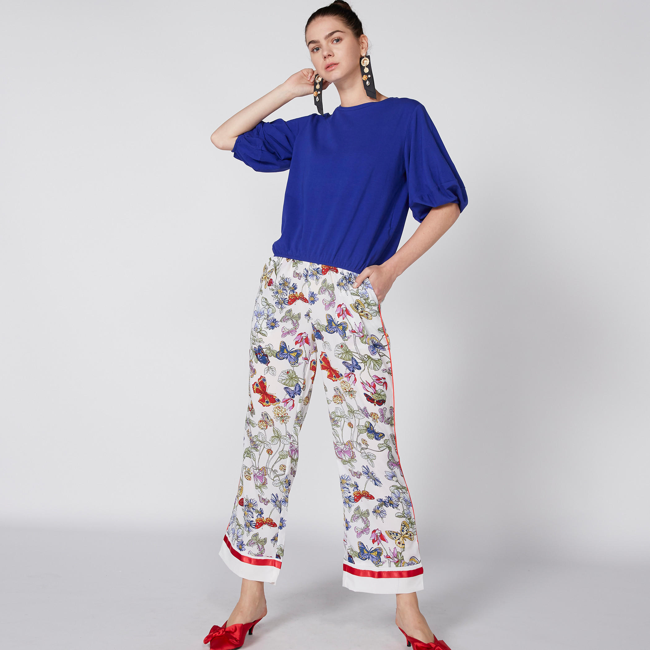 بلوزة بأكمام منتفخة وحوّاف مطّاطية-women-clothing-shirtsandblouses-blouses-image-2