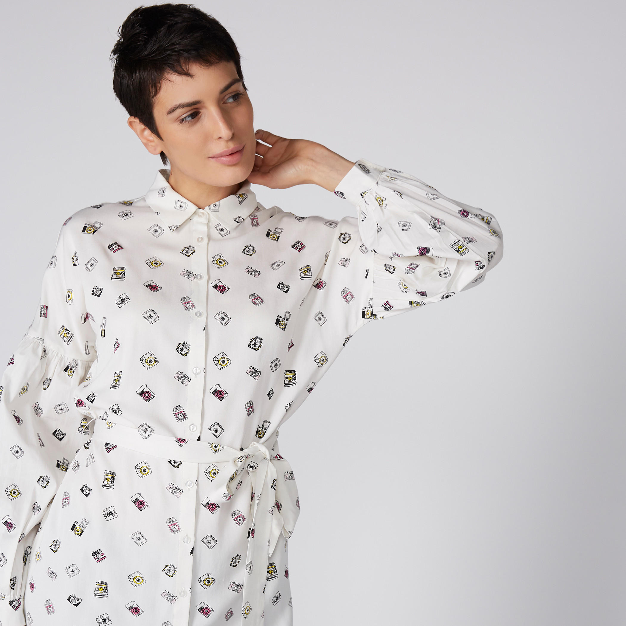قميص بأكمام طويلة ورباط وطبعات-women-clothing-shirtsandblouses-shirts-image-1