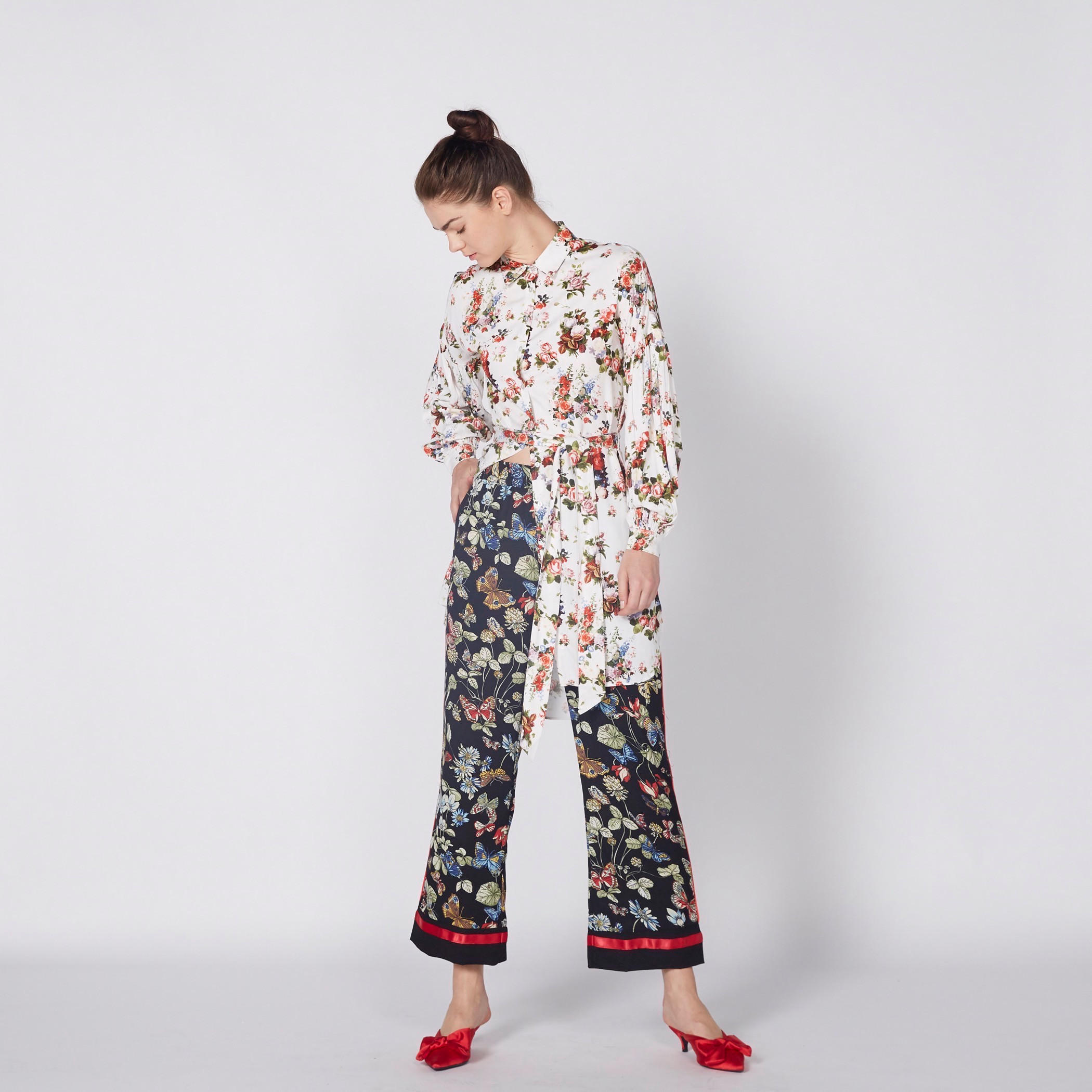 تونيك بطبعات ورباط وأكمام منتفخة-women-clothing-shirtsandblouses-blouses-image-1