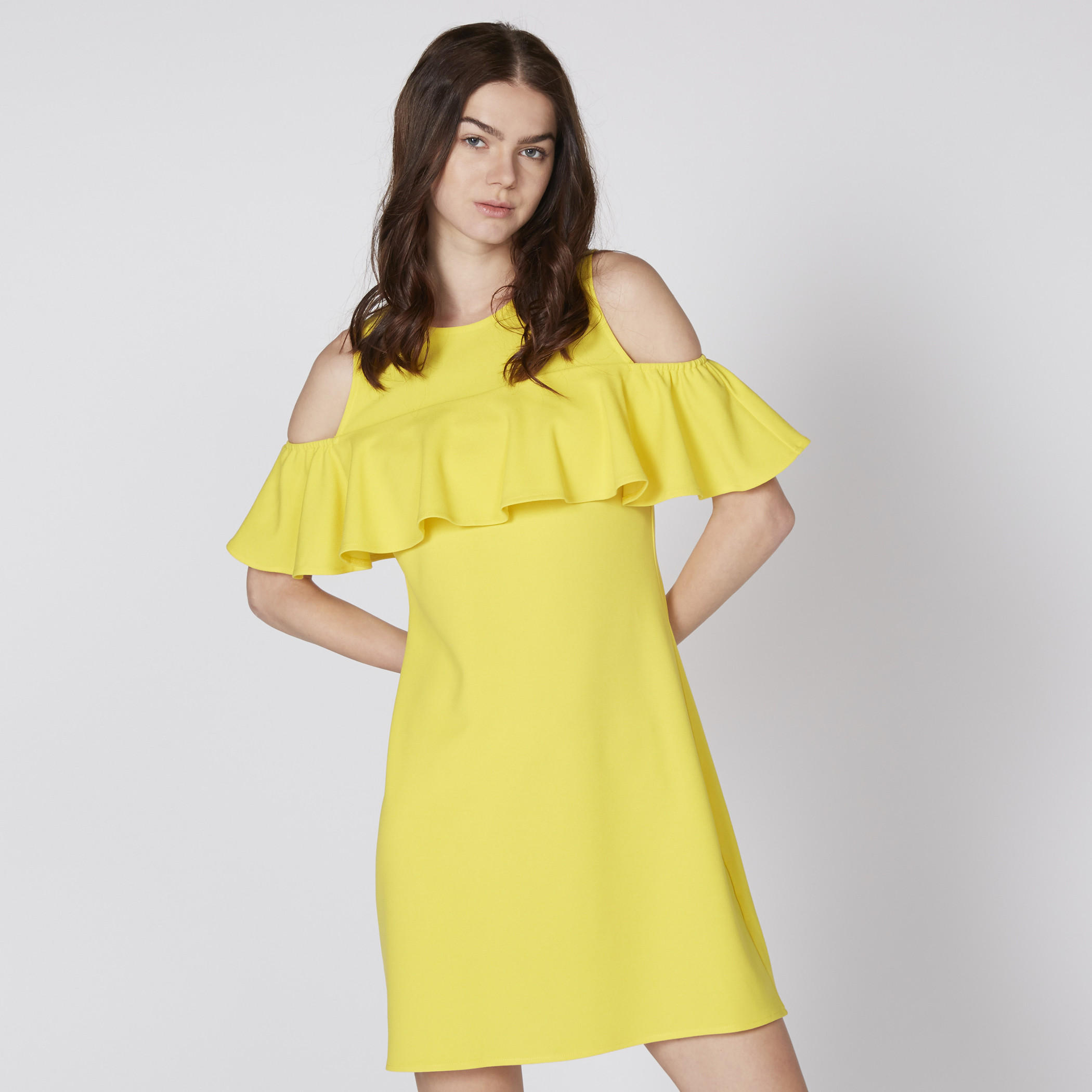 فستان قصير بياقة مستديرة وأكتاف مكشوفة مع تفاصيل كشكش-women-clothing-dresses-image-2