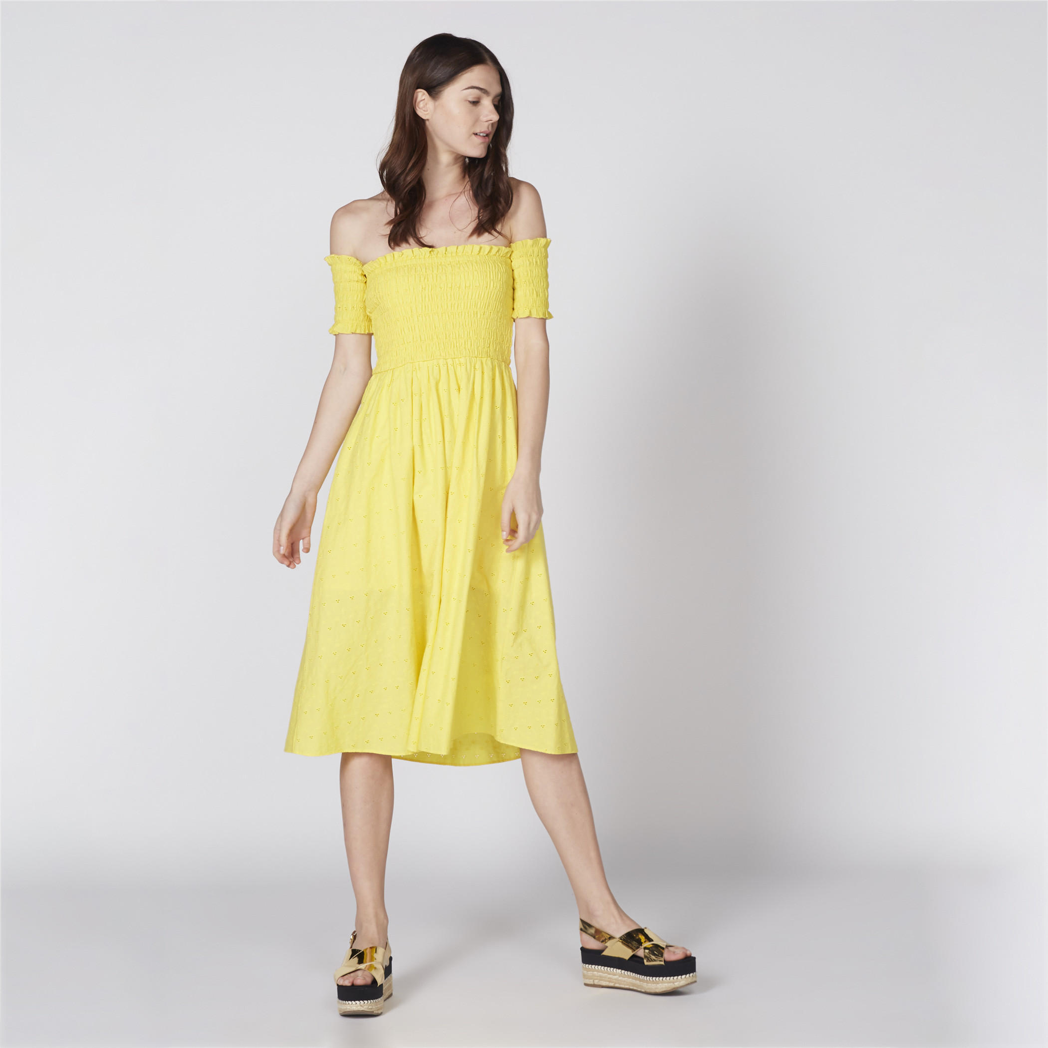 فستان متوسط الطول مكشوف الأكتاف بتفاصيل شيفلي-women-clothing-dresses-image-1