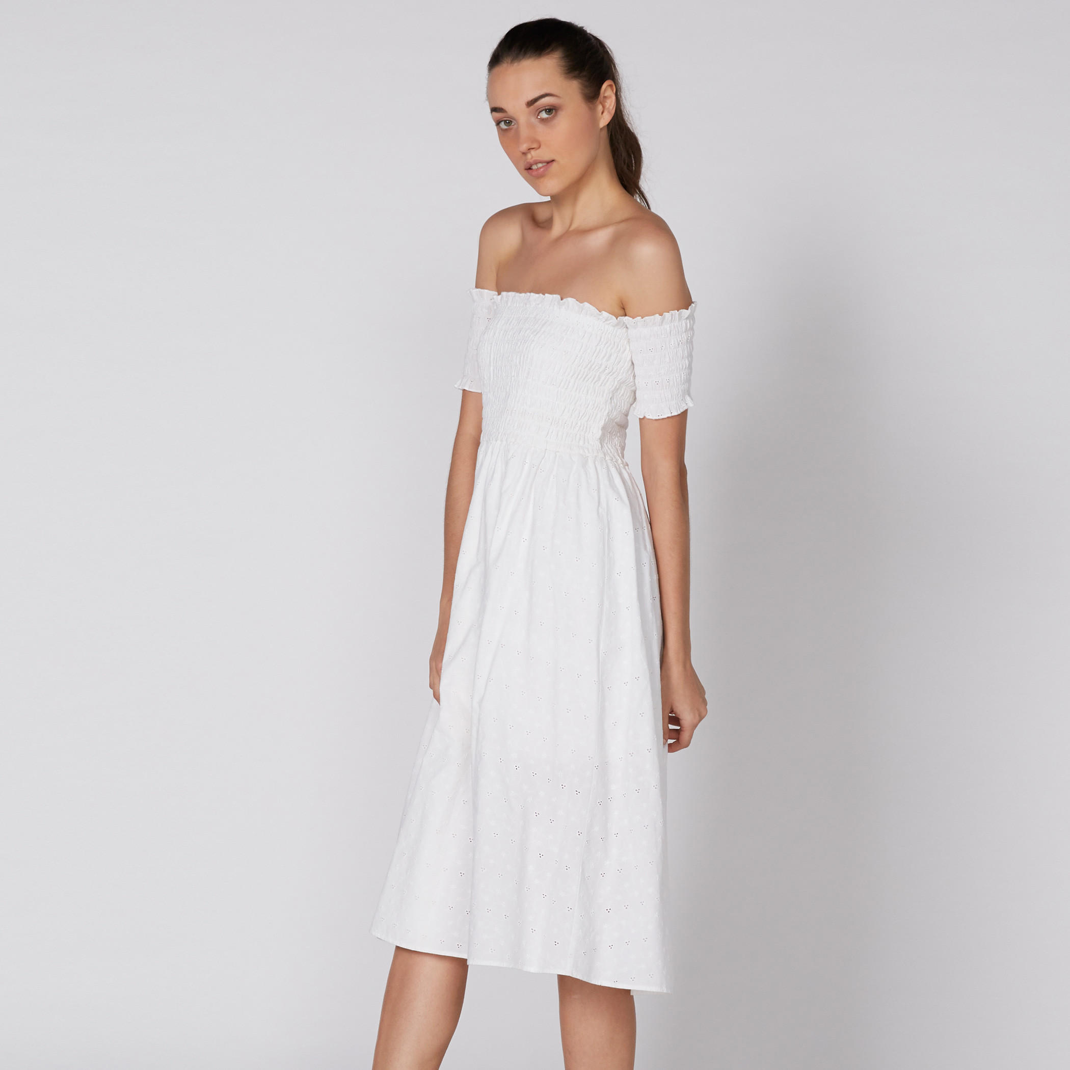 فستان متوسط الطول مكشوف الأكتاف بتفاصيل شيفلي-women-clothing-dresses-image-2