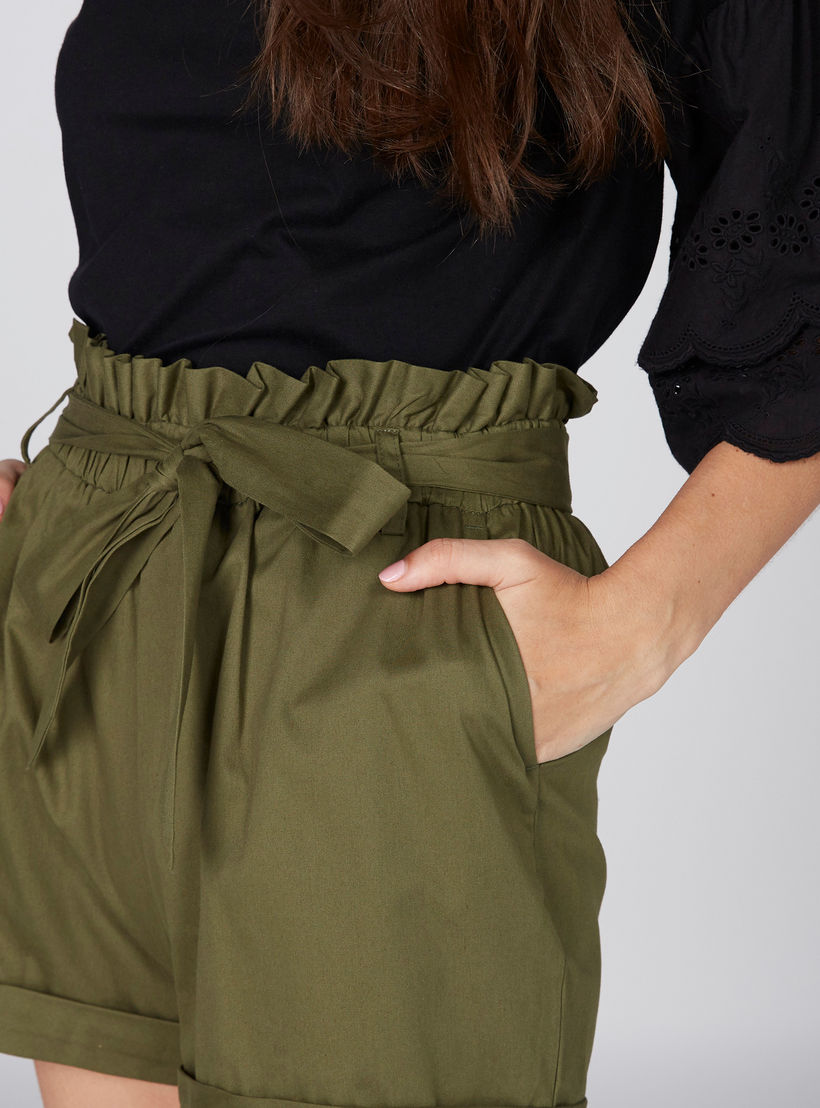 شورت بخصر بيبرباج وجيوب-women-clothing-bottoms-shorts-image-3
