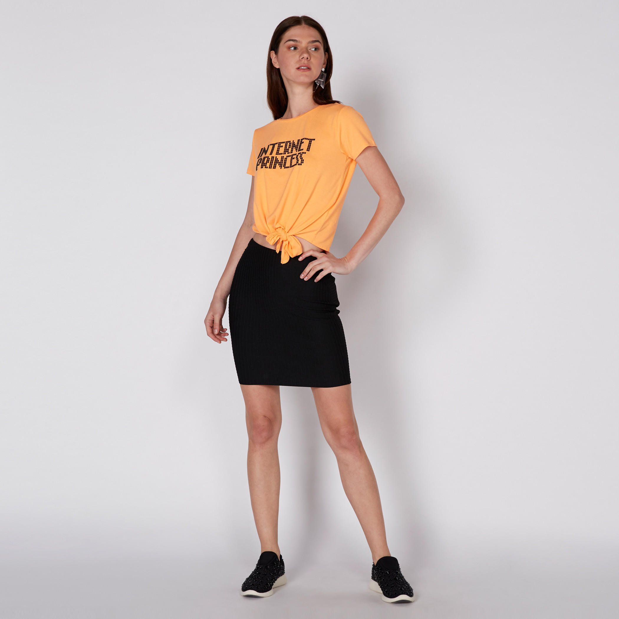 تنورة مضلّعة بخصر مطّاطي-women-clothing-bottoms-skirts-image-2