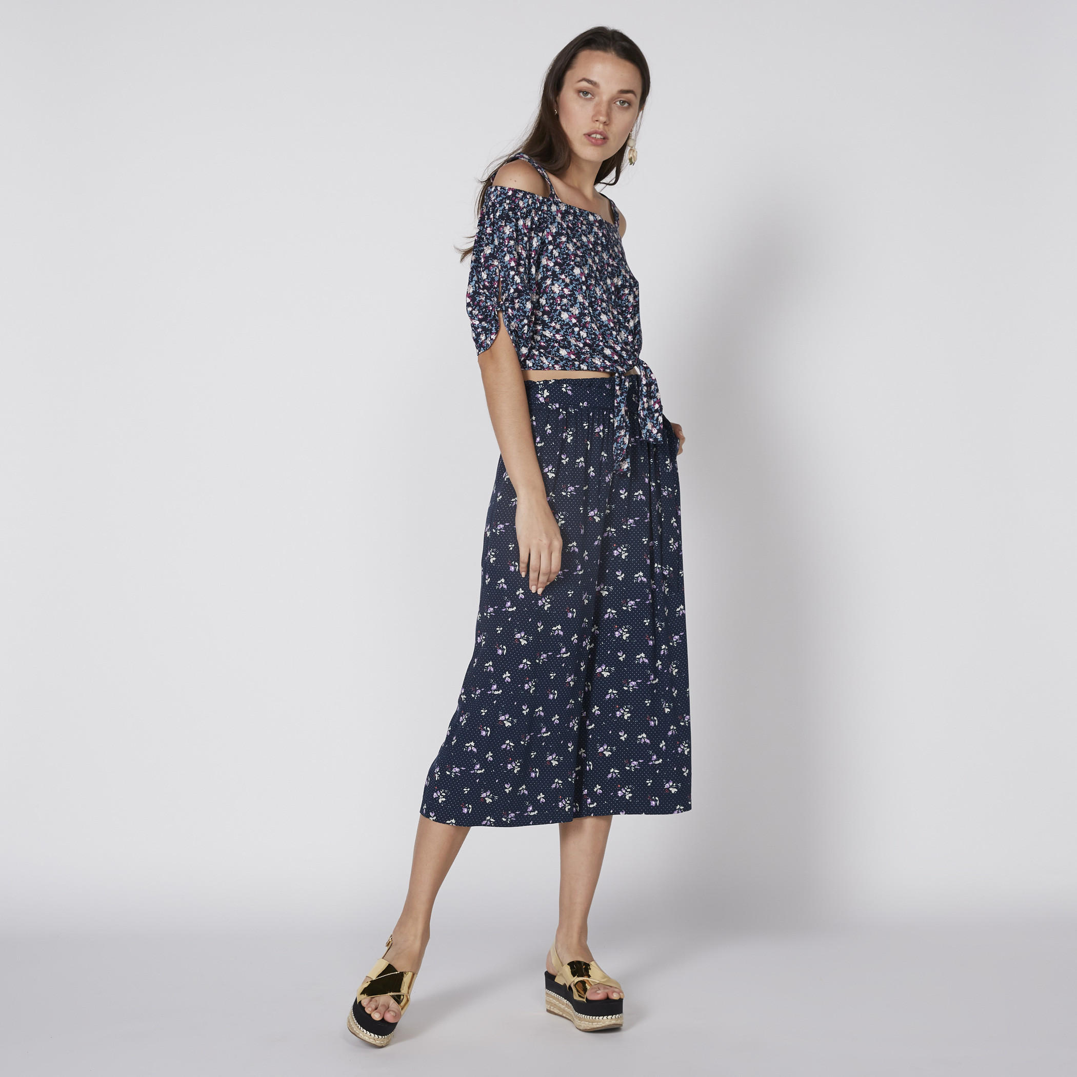 بنطال واسع الساقين بحزام رباط وجيوب وطبعات-women-clothing-bottoms-trousers-image-2