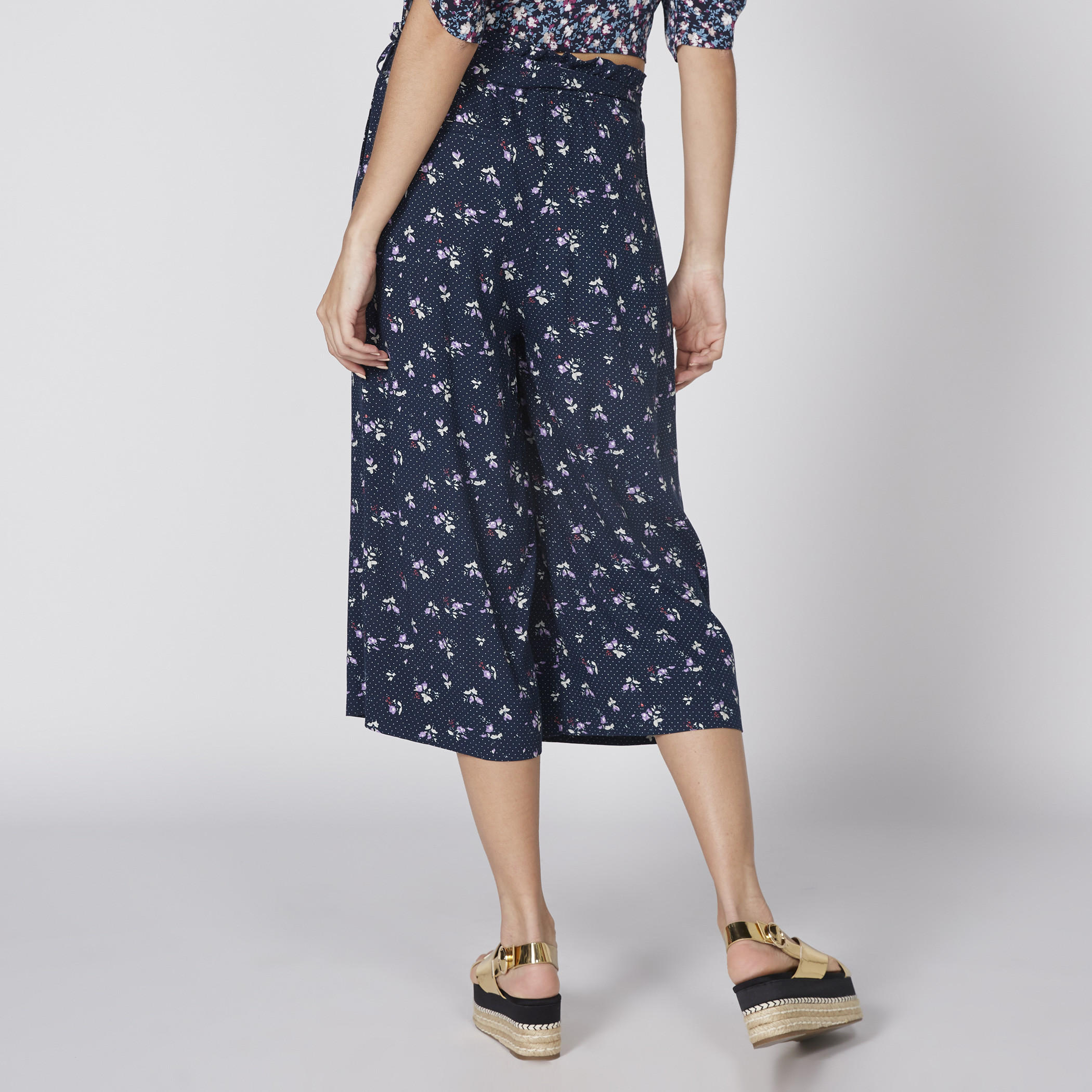 بنطال واسع الساقين بحزام رباط وجيوب وطبعات-women-clothing-bottoms-trousers-image-5