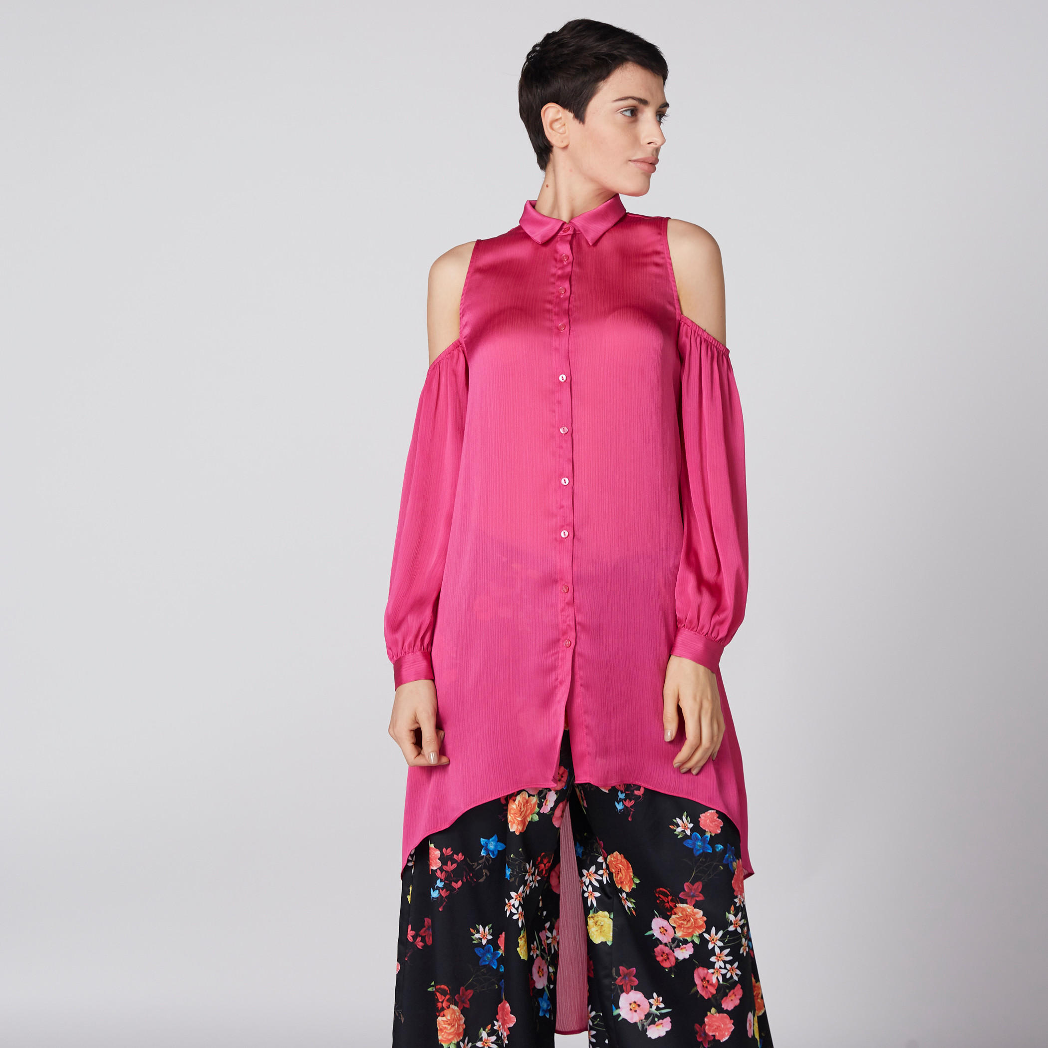 قميص مكشوف الأكتاف بحوّاف غير مستوية ووصلة أزرار كاملة-women-clothing-shirtsandblouses-shirts-image-4
