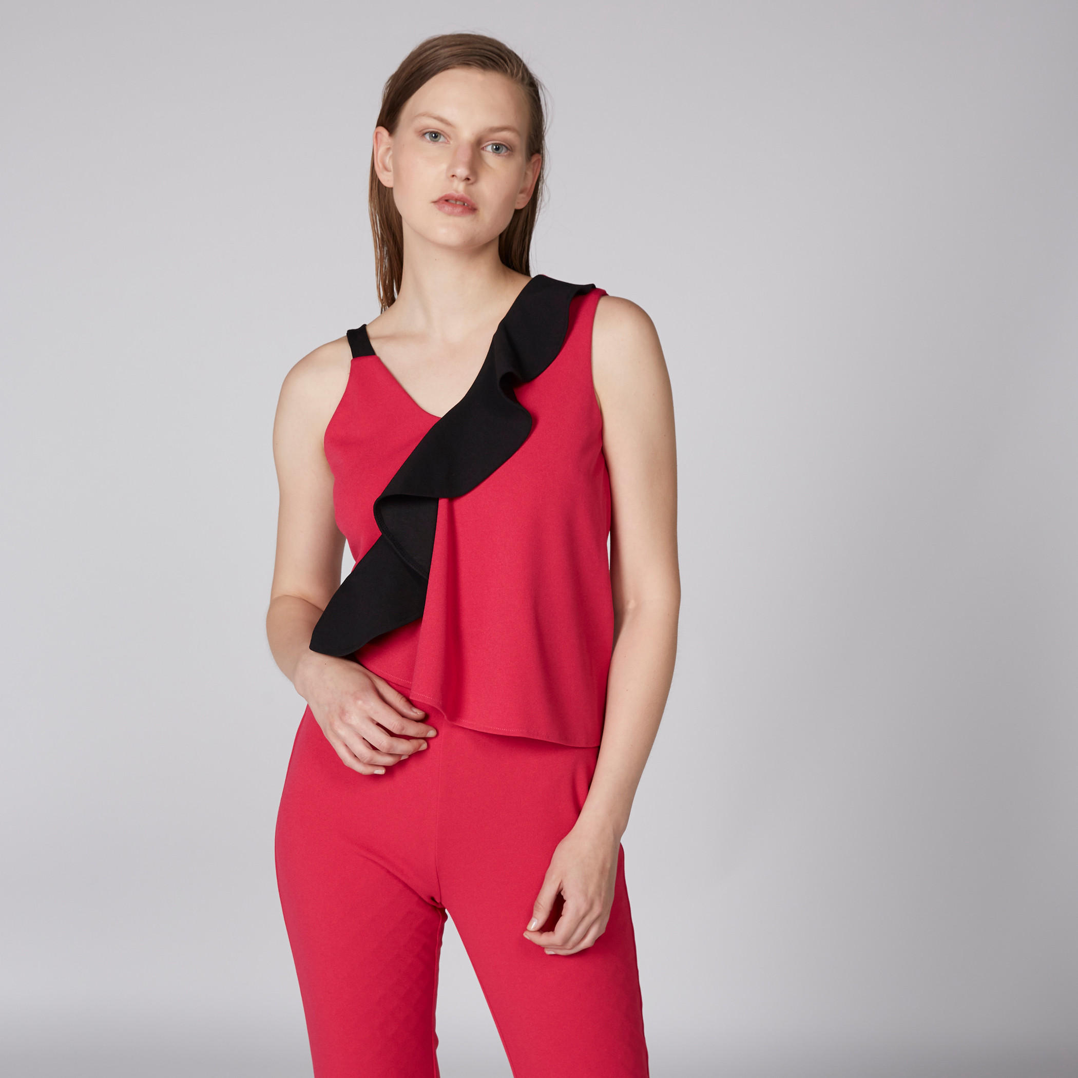 أفرول دون أكمام بتفاصيل كشكش متباينة-women-clothing-jumpsuits-image-1