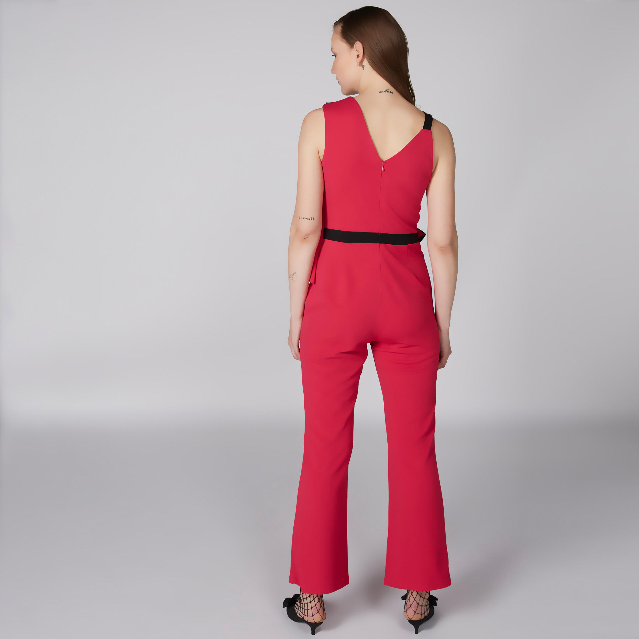 أفرول دون أكمام بتفاصيل كشكش متباينة-women-clothing-jumpsuits-image-4