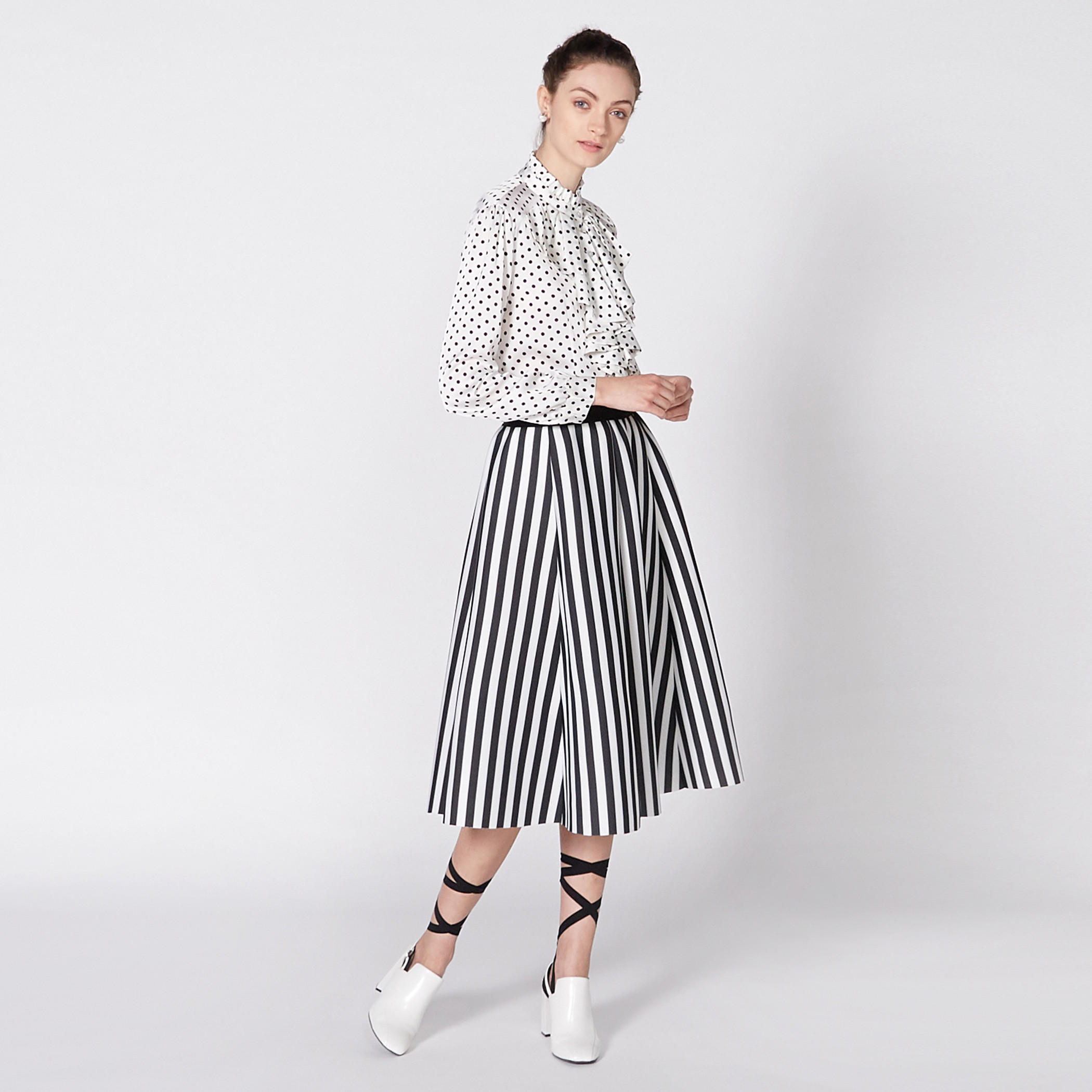 بلوزة بأكمام طويلة وتفاصيل كشكش مع طبعات منقطة-women-clothing-shirtsandblouses-blouses-image-1