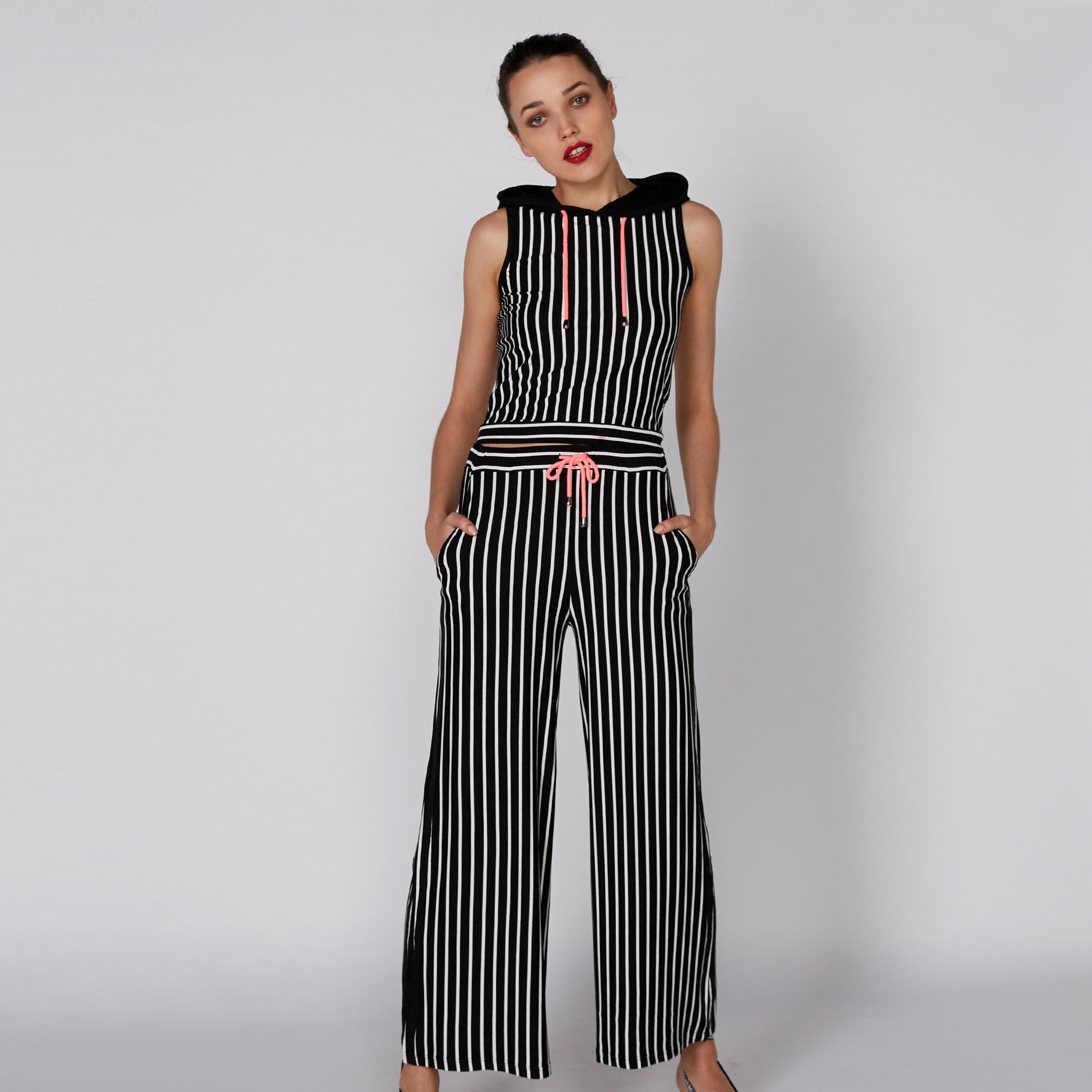 بنطال بالازو مقلّم بجيوب-women-clothing-bottoms-trousers-image-1
