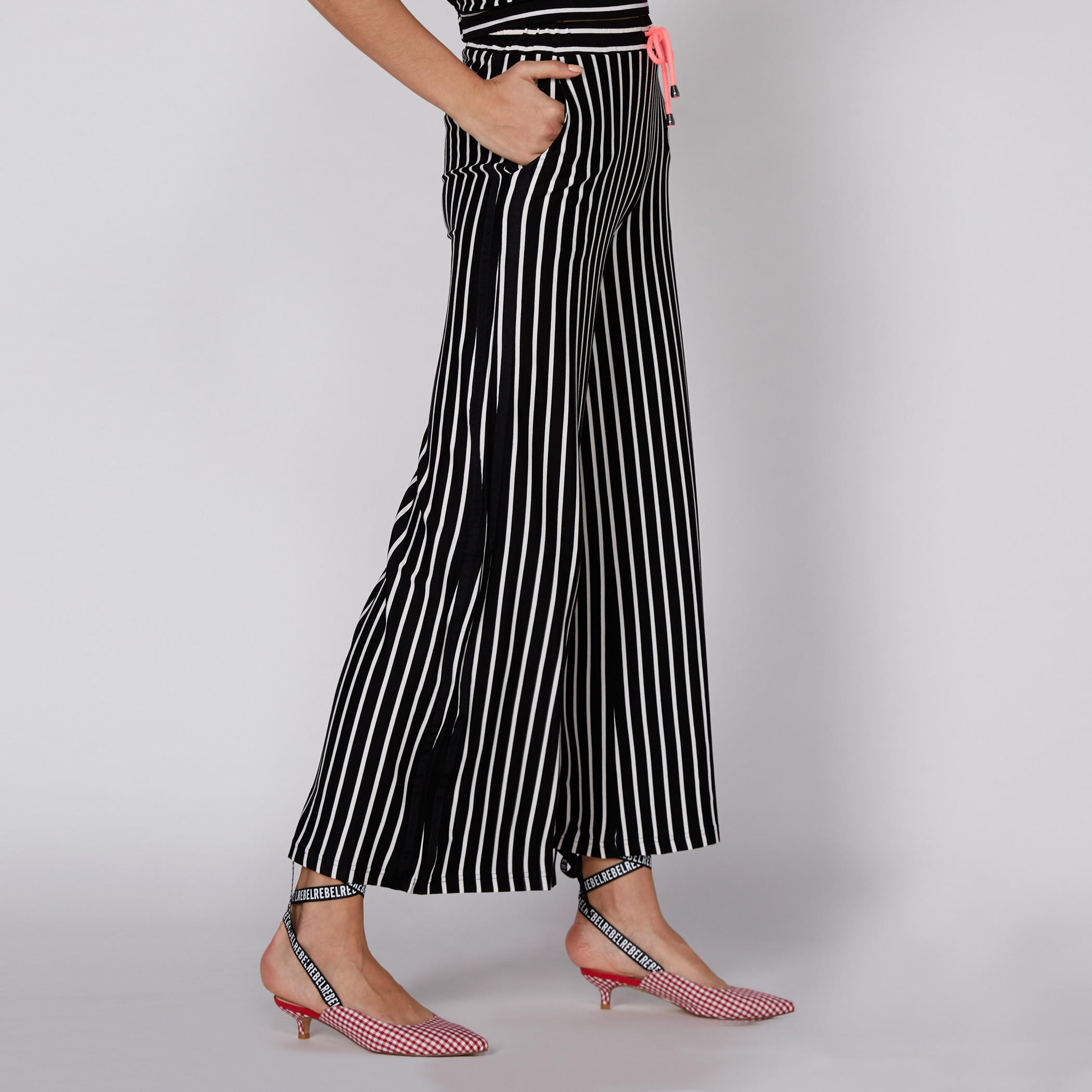بنطال بالازو مقلّم بجيوب-women-clothing-bottoms-trousers-image-2