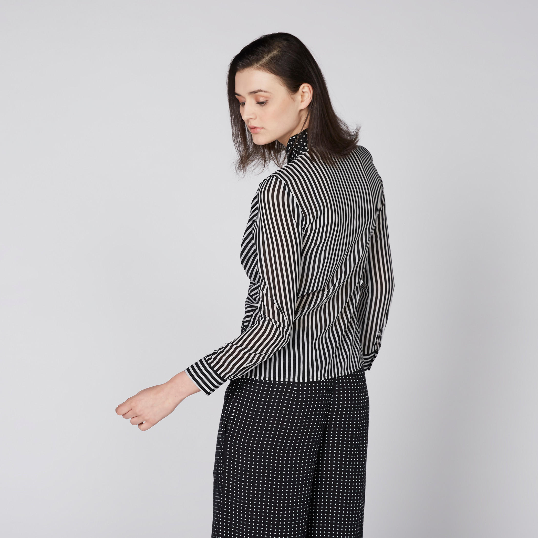بلوزة منقطّة ومقلّمة بأكمام طويلة ورباط-women-clothing-shirtsandblouses-blouses-image-3